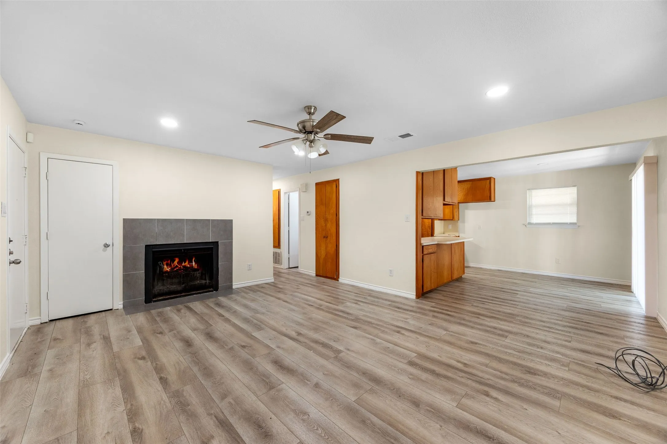 Quadruplex For Rent in Tarrant County , 5221 Cordova Avenue, Fort Worth, Texas 76132, 2 Bedroom, 2 Bathroom, Garage spaces, 1,175 Sqft, built in 1978, mls#21372343, Real Estate Agent in Fort Worth, Homes For Rent in Tarrant county, Homes For Rent in Fort Worth, Realtor in Fort Worth Texas, Real Estate Brokerage Independent Realty Texas, Luminita Cordes Realtor