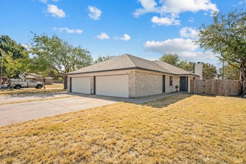Single Family Residence For Sale in Tarrant County , 7712 Brandi Place 7712, North Richland Hills, Texas 76182, 2 Bedroom, 2 Bathroom, 2 Garage spaces, 1,059 Sqft, built in 1984, mls#21359336, Real Estate Agent in North Richland Hills, Homes For Sale in Tarrant county, Homes For Sale in North Richland Hills, Realtor in North Richland Hills Texas, Real Estate Brokerage Independent Realty Texas, Luminita Cordes Realtor