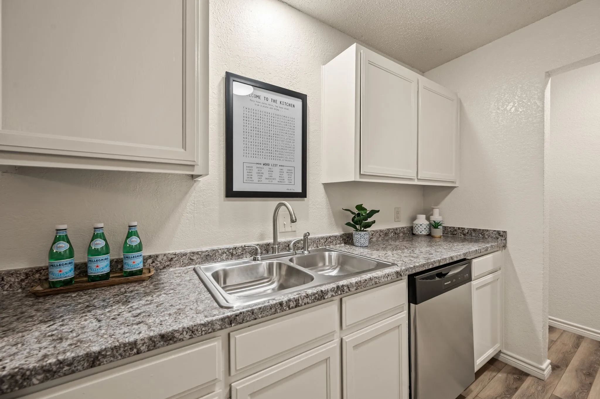 Single Family Residence For Sale in Tarrant County , 7712 Brandi Place 7712, North Richland Hills, Texas 76182, 2 Bedroom, 2 Bathroom, 2 Garage spaces, 1,059 Sqft, built in 1984, mls#21359336, Real Estate Agent in North Richland Hills, Homes For Sale in Tarrant county, Homes For Sale in North Richland Hills, Realtor in North Richland Hills Texas, Real Estate Brokerage Independent Realty Texas, Luminita Cordes Realtor