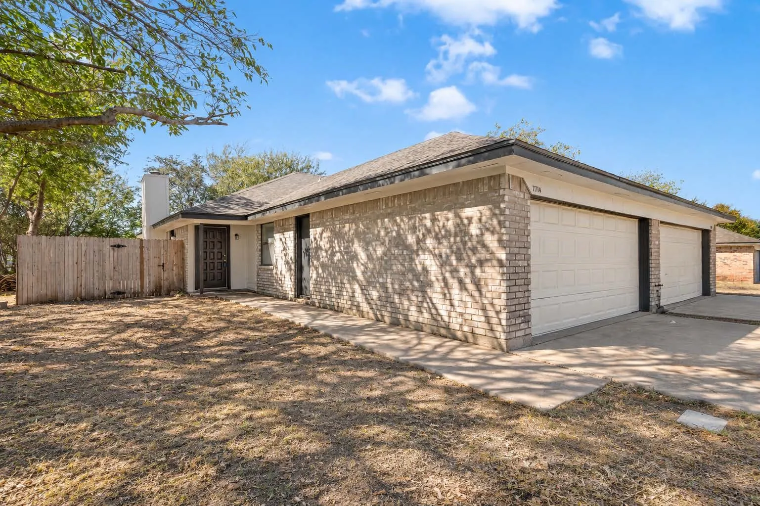 Single Family Residence For Sale in Tarrant County , 7714 Brandi Place 7714, North Richland Hills, Texas 76182, 2 Bedroom, 2 Bathroom, 2 Garage spaces, 1,059 Sqft, built in 1984, mls#21359338, Real Estate Agent in North Richland Hills, Homes For Sale in Tarrant county, Homes For Sale in North Richland Hills, Realtor in North Richland Hills Texas, Real Estate Brokerage Independent Realty Texas, Luminita Cordes Realtor