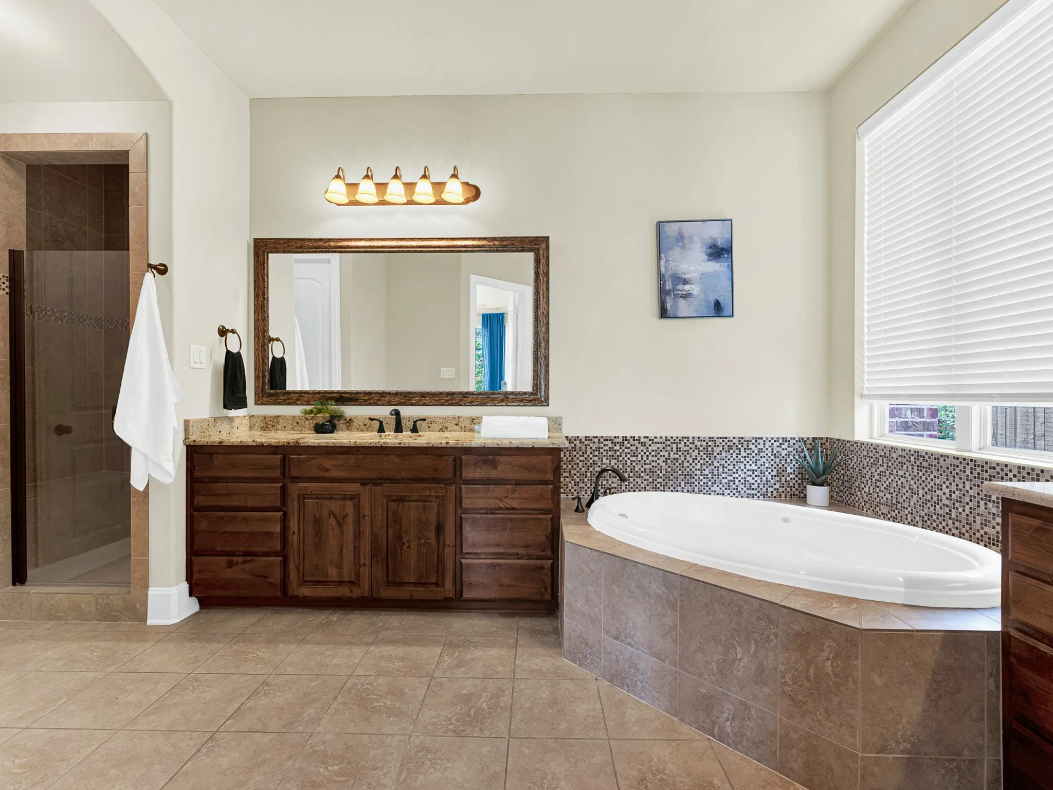 Single Family Residence For Sale in Denton County , 756 Quail Creek Drive, Frisco, Texas 75036, 5 Bedroom, 5 Bathroom, 3 Garage spaces, 3,963 Sqft, built in 2011, mls#21370451, Real Estate Agent in Frisco, Homes For Sale in Denton county, Homes For Sale in Frisco, Realtor in Frisco Texas, Real Estate Brokerage Independent Realty Texas, Luminita Cordes Realtor