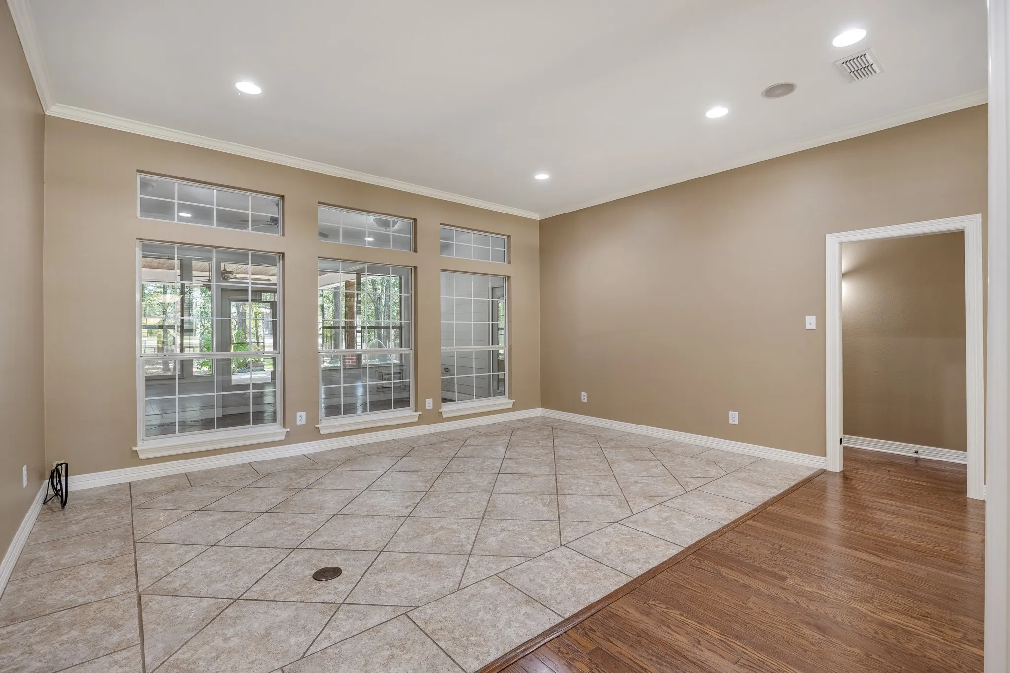 Formal living
