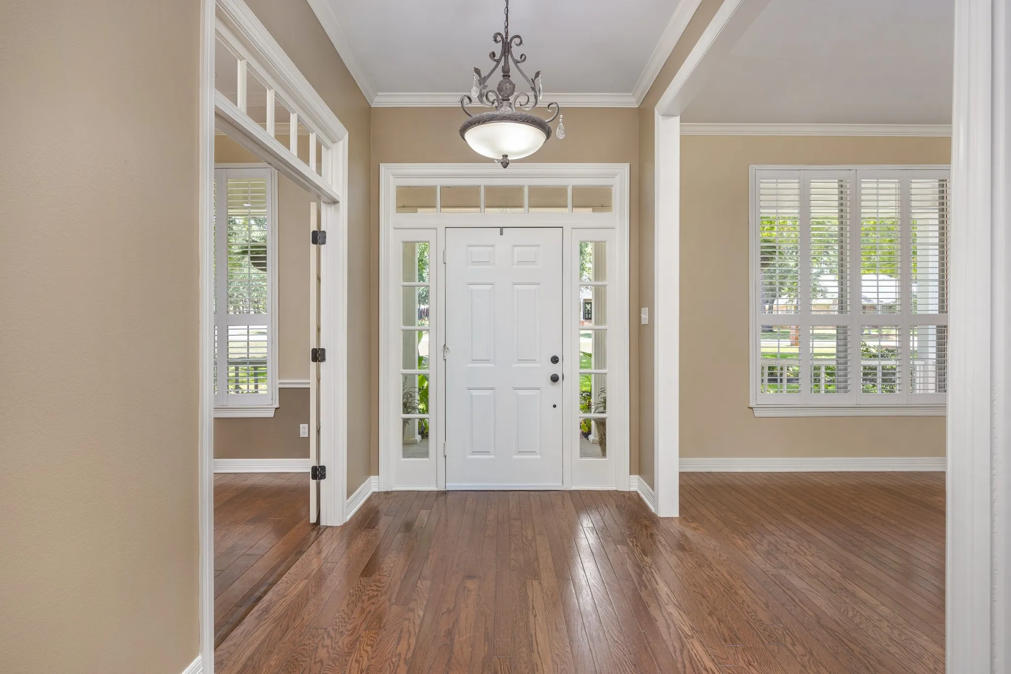 Single Family Residence For Sale in Smith County , 17820 Oak Forest Drive, Flint, Texas 75762, 4 Bedroom, 4 Bathroom, 2 Garage spaces, 3,464 Sqft, built in 1998, mls#21370045, Real Estate Agent in Flint, Homes For Sale in Smith county, Homes For Sale in Flint, Realtor in Flint Texas, Real Estate Brokerage Independent Realty Texas, Luminita Cordes Realtor
