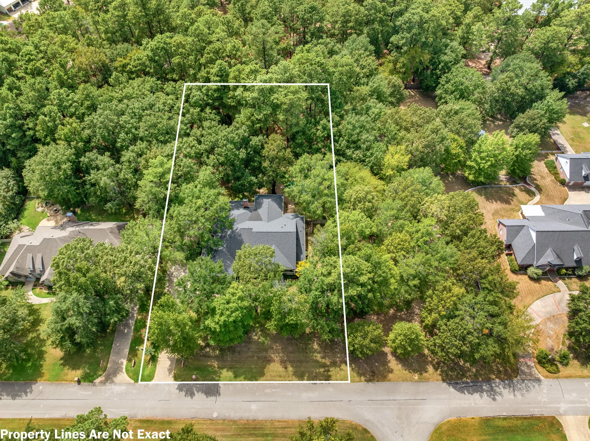 Single Family Residence For Sale in Smith County , 17820 Oak Forest Drive, Flint, Texas 75762, 4 Bedroom, 4 Bathroom, 2 Garage spaces, 3,464 Sqft, built in 1998, mls#21370045, Real Estate Agent in Flint, Homes For Sale in Smith county, Homes For Sale in Flint, Realtor in Flint Texas, Real Estate Brokerage Independent Realty Texas, Luminita Cordes Realtor