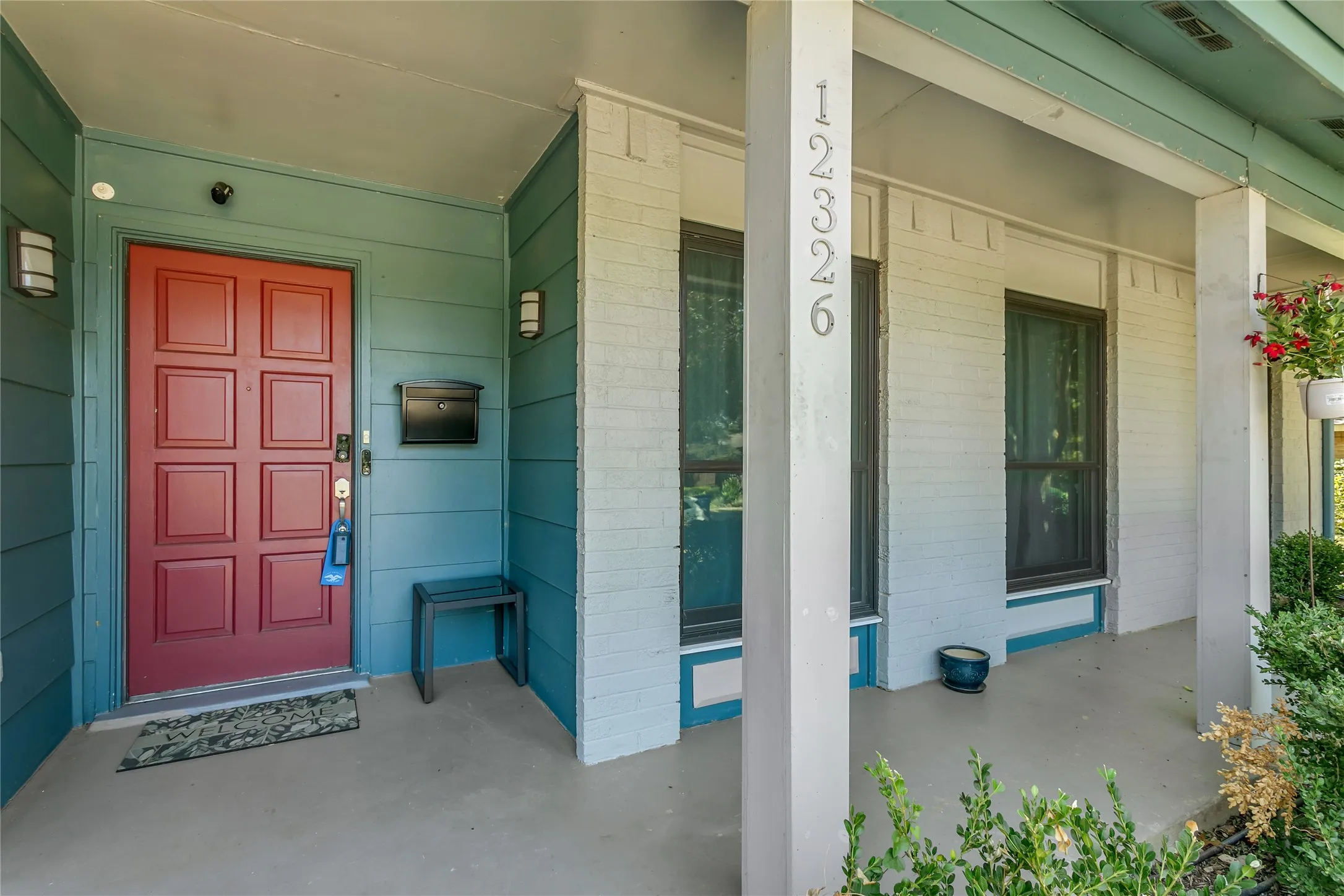 Single Family Residence For Sale in Dallas County , 12326 Cedar Bend Drive, Dallas, Texas 75244, 3 Bedroom, 2 Bathroom, 2 Garage spaces, 2,202 Sqft, built in 1966, mls#21355488, Real Estate Agent in Dallas, Homes For Sale in Dallas county, Homes For Sale in Dallas, Realtor in Dallas Texas, Real Estate Brokerage Independent Realty Texas, Luminita Cordes Realtor