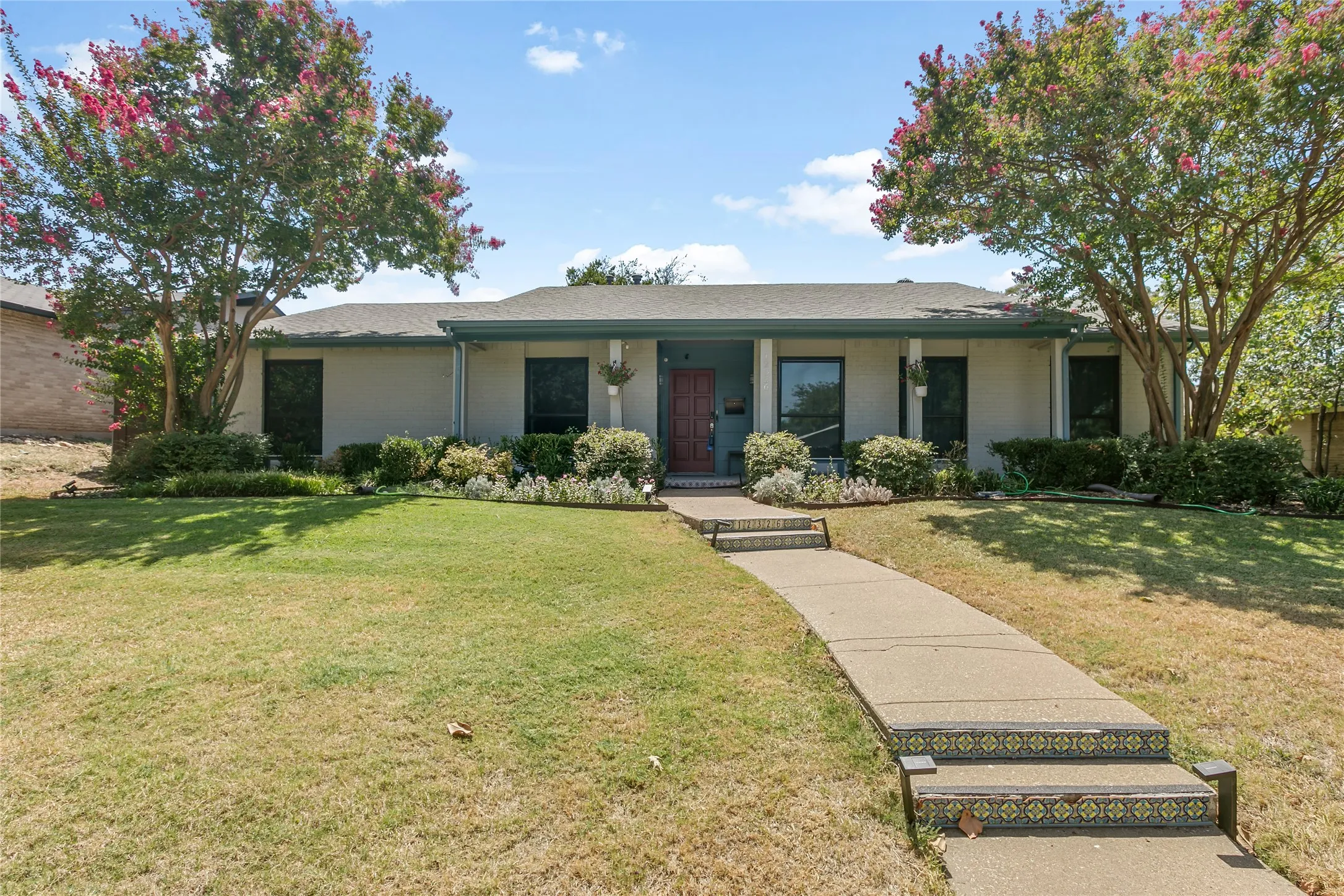 Single Family Residence For Sale in Dallas County , 12326 Cedar Bend Drive, Dallas, Texas 75244, 3 Bedroom, 2 Bathroom, 2 Garage spaces, 2,202 Sqft, built in 1966, mls#21355488, Real Estate Agent in Dallas, Homes For Sale in Dallas county, Homes For Sale in Dallas, Realtor in Dallas Texas, Real Estate Brokerage Independent Realty Texas, Luminita Cordes Realtor