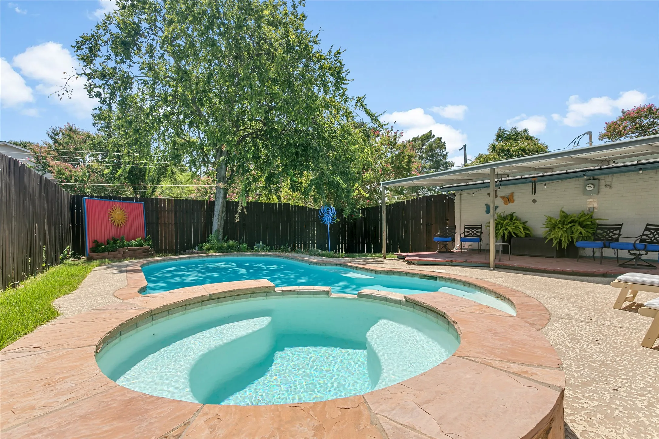 Single Family Residence For Sale in Dallas County , 12326 Cedar Bend Drive, Dallas, Texas 75244, 3 Bedroom, 2 Bathroom, 2 Garage spaces, 2,202 Sqft, built in 1966, mls#21355488, Real Estate Agent in Dallas, Homes For Sale in Dallas county, Homes For Sale in Dallas, Realtor in Dallas Texas, Real Estate Brokerage Independent Realty Texas, Luminita Cordes Realtor