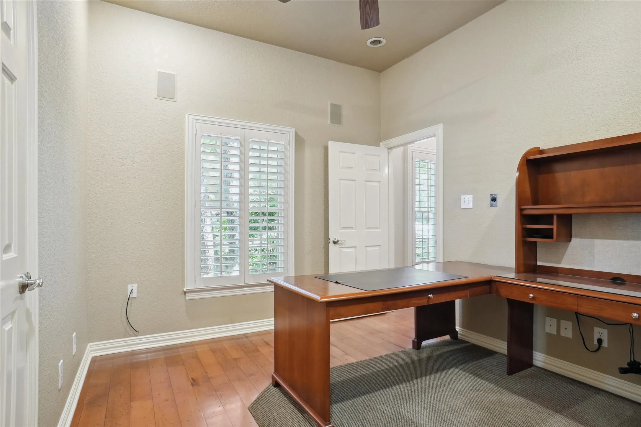 Single Family Residence For Rent in Denton County , 23 Oak Forrest Circle, Denton, Texas 76210, 4 Bedroom, 4 Bathroom, 2 Garage spaces, 3,335 Sqft, built in 1991, mls#21372361, Real Estate Agent in Denton, Homes For Rent in Denton county, Homes For Rent in Denton, Realtor in Denton Texas, Real Estate Brokerage Independent Realty Texas, Luminita Cordes Realtor