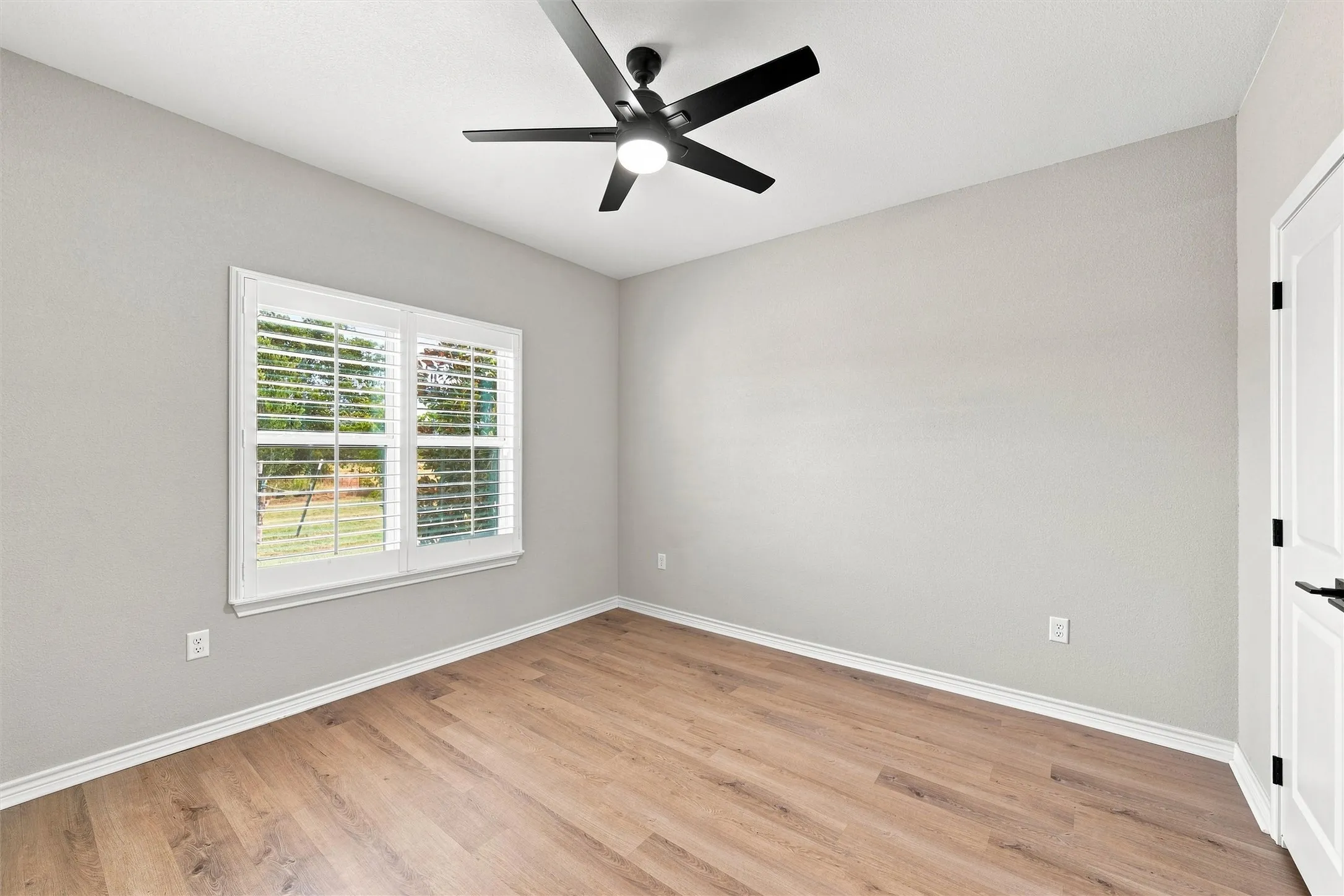 Single Family Residence For Sale in Mc Lennan County , 9800 Bridlewood Lane, Waco, Texas 76708, 4 Bedroom, 3 Bathroom, 2 Garage spaces, 2,096 Sqft, built in 2024, mls#21371935, Real Estate Agent in Waco, Homes For Sale in Mc Lennan county, Homes For Sale in Waco, Realtor in Waco Texas, Real Estate Brokerage Independent Realty Texas, Luminita Cordes Realtor