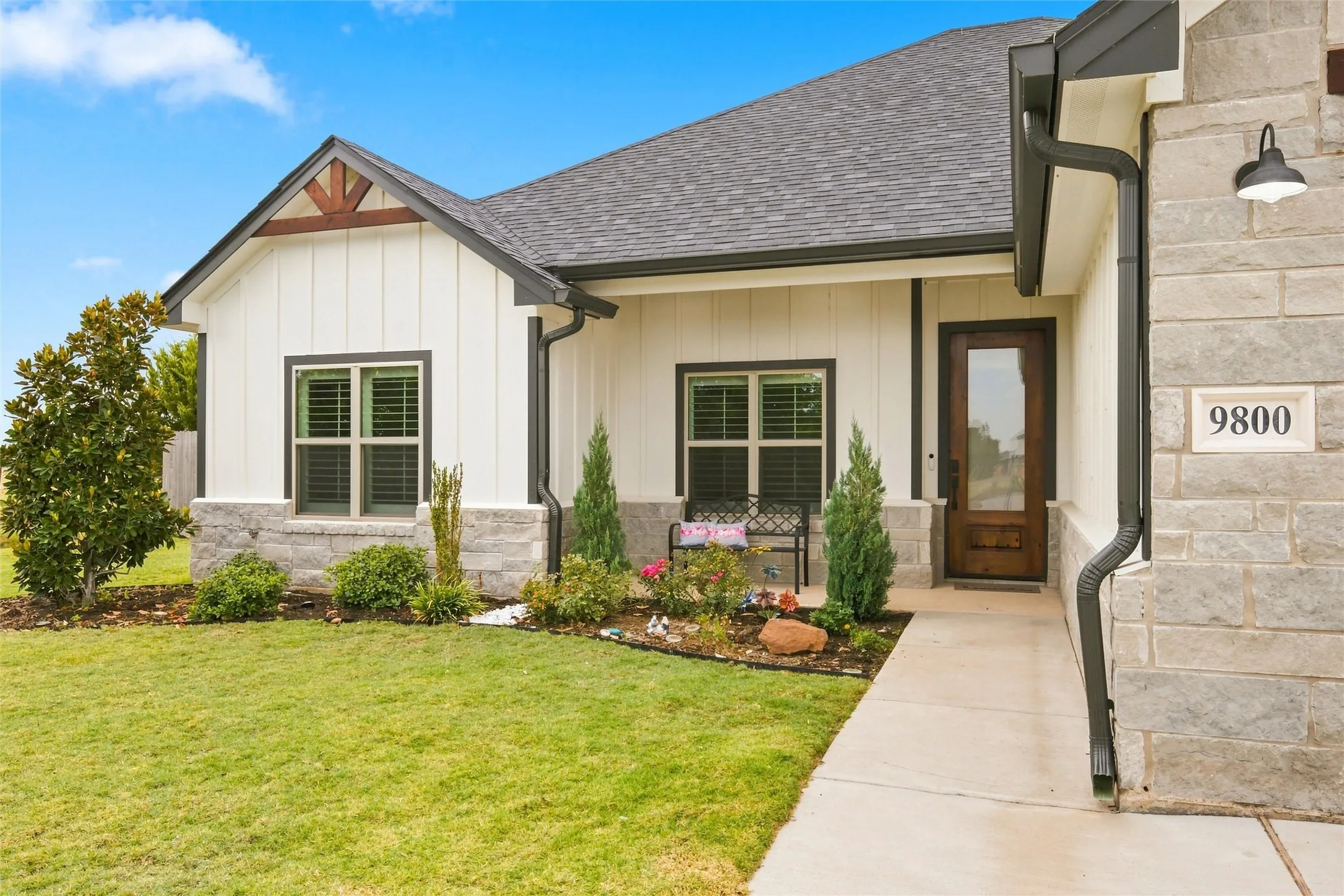 Single Family Residence For Sale in Mc Lennan County , 9800 Bridlewood Lane, Waco, Texas 76708, 4 Bedroom, 3 Bathroom, 2 Garage spaces, 2,096 Sqft, built in 2024, mls#21371935, Real Estate Agent in Waco, Homes For Sale in Mc Lennan county, Homes For Sale in Waco, Realtor in Waco Texas, Real Estate Brokerage Independent Realty Texas, Luminita Cordes Realtor