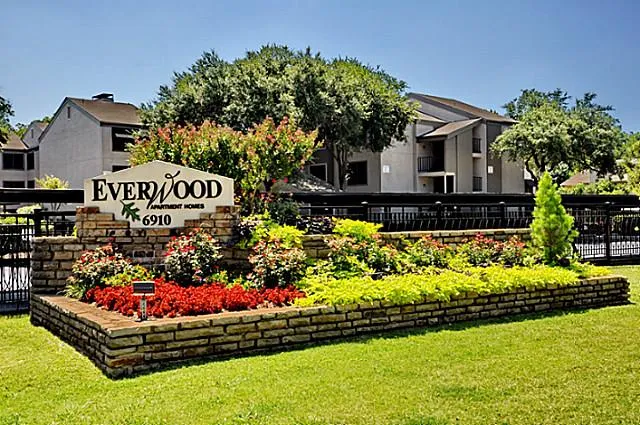 Apartment For Rent in Dallas County , 6910 Skillman Street 1034, Dallas, Texas 75231, 2 Bedroom, 1 Bathroom, Garage spaces, 774 Sqft, built in 1983, mls#21372368, Real Estate Agent in Dallas, Homes For Rent in Dallas county, Homes For Rent in Dallas, Realtor in Dallas Texas, Real Estate Brokerage Independent Realty Texas, Luminita Cordes Realtor