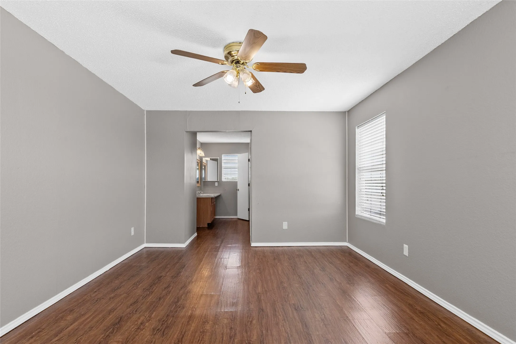 Farm For Rent in Hunt County , 4059 County Road 2727, Caddo Mills, Texas 75135, 3 Bedroom, 3 Bathroom, Garage spaces, 1,626 Sqft, built in 2000, mls#21365951, Real Estate Agent in Caddo Mills, Homes For Rent in Hunt county, Homes For Rent in Caddo Mills, Realtor in Caddo Mills Texas, Real Estate Brokerage Independent Realty Texas, Luminita Cordes Realtor