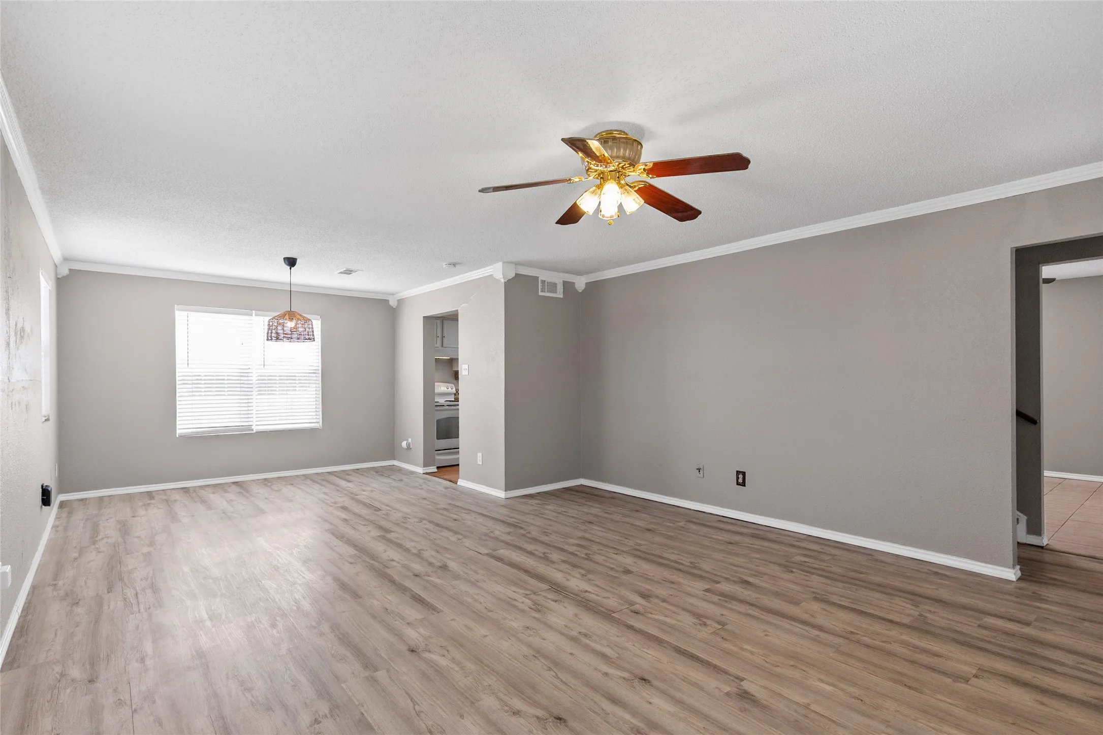 Farm For Rent in Hunt County , 4059 County Road 2727, Caddo Mills, Texas 75135, 3 Bedroom, 3 Bathroom, Garage spaces, 1,626 Sqft, built in 2000, mls#21365951, Real Estate Agent in Caddo Mills, Homes For Rent in Hunt county, Homes For Rent in Caddo Mills, Realtor in Caddo Mills Texas, Real Estate Brokerage Independent Realty Texas, Luminita Cordes Realtor