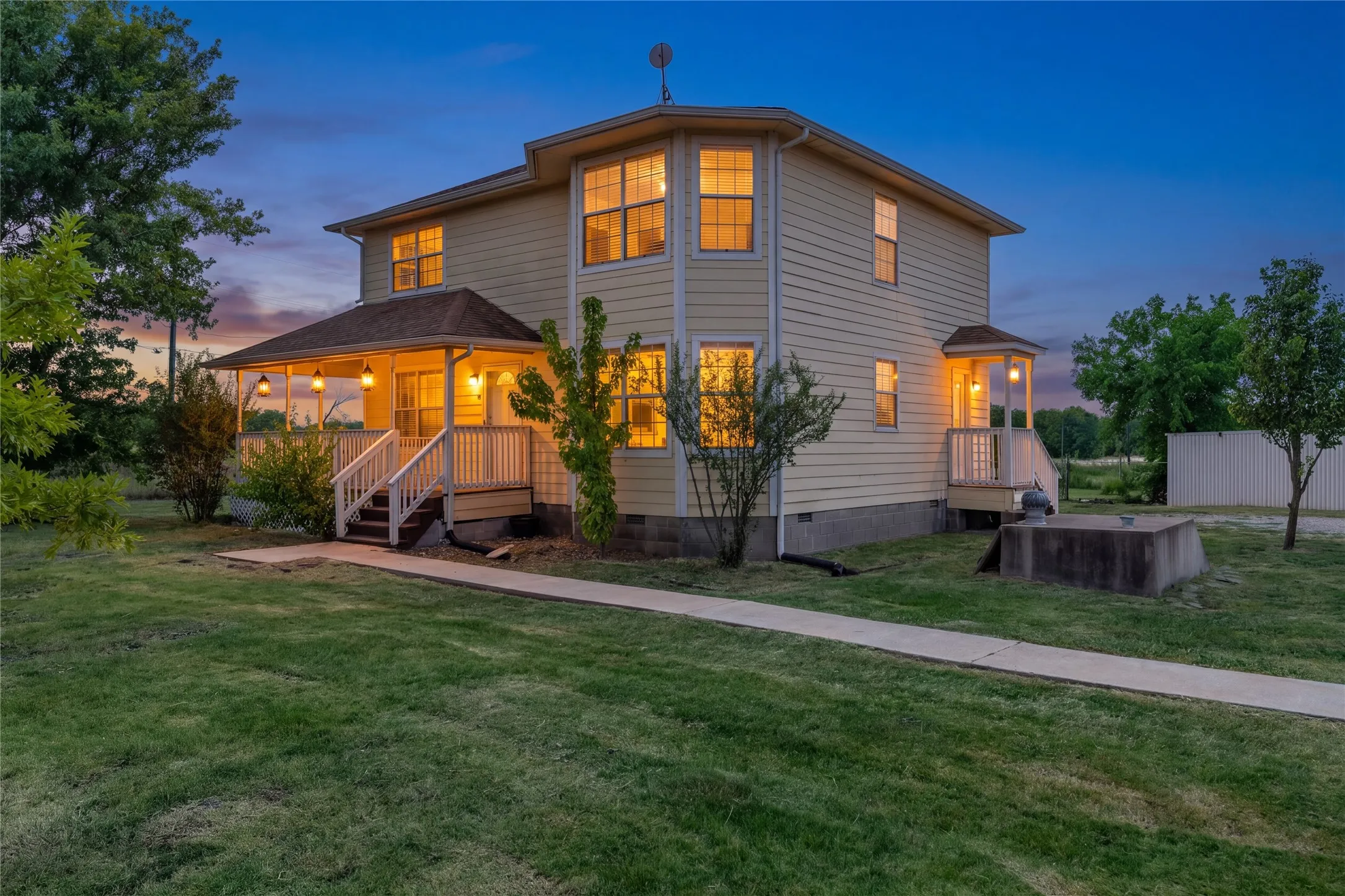 Farm For Rent in Hunt County , 4059 County Road 2727, Caddo Mills, Texas 75135, 3 Bedroom, 3 Bathroom, Garage spaces, 1,626 Sqft, built in 2000, mls#21365951, Real Estate Agent in Caddo Mills, Homes For Rent in Hunt county, Homes For Rent in Caddo Mills, Realtor in Caddo Mills Texas, Real Estate Brokerage Independent Realty Texas, Luminita Cordes Realtor