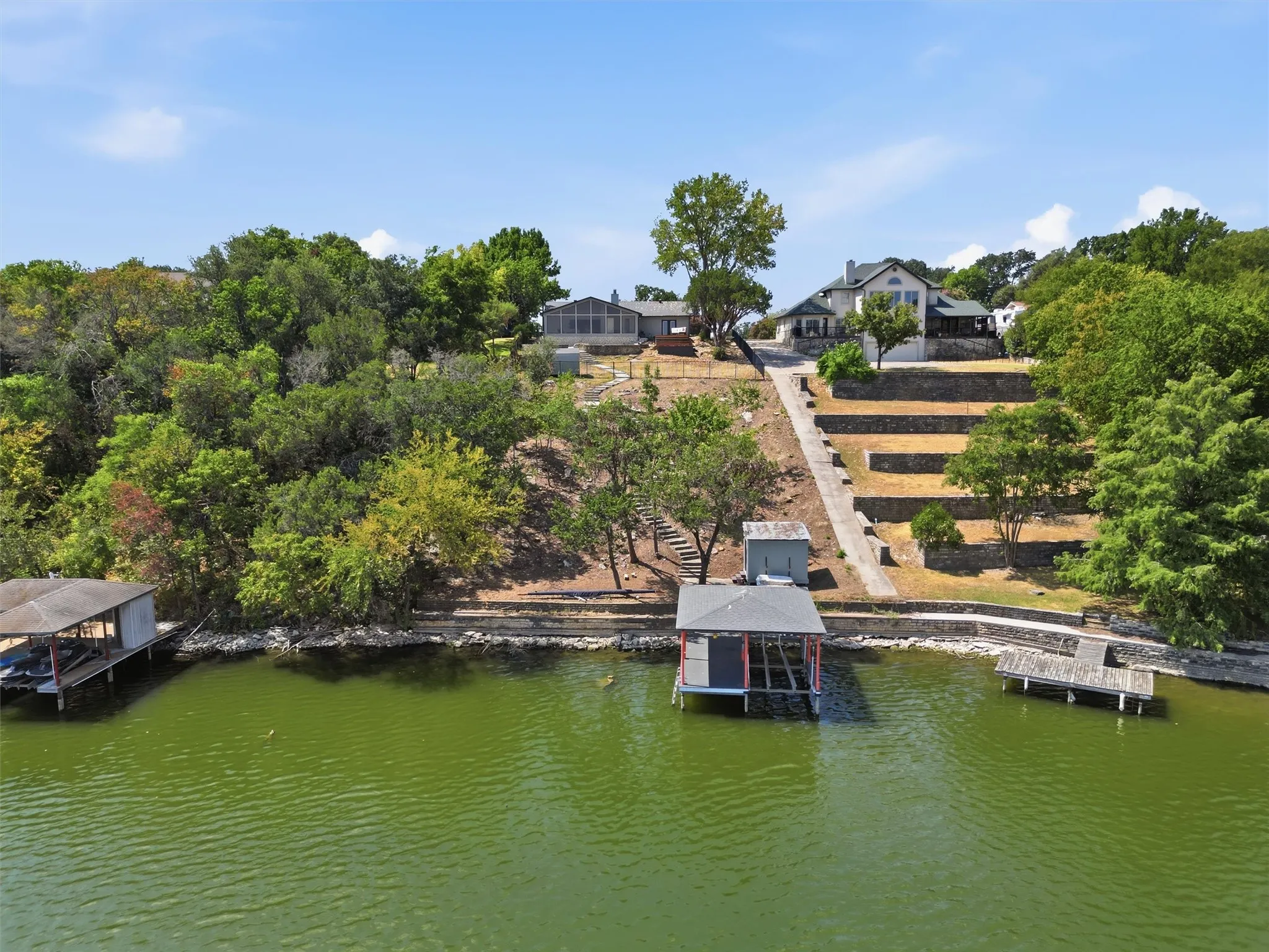 Single Family Residence For Sale in Hood County , 5123 Fairway Circle, Granbury, Texas 76049, 3 Bedroom, 3 Bathroom, 2 Garage spaces, 2,364 Sqft, built in 1978, mls#21371908, Real Estate Agent in Granbury, Homes For Sale in Hood county, Homes For Sale in Granbury, Realtor in Granbury Texas, Real Estate Brokerage Independent Realty Texas, Luminita Cordes Realtor