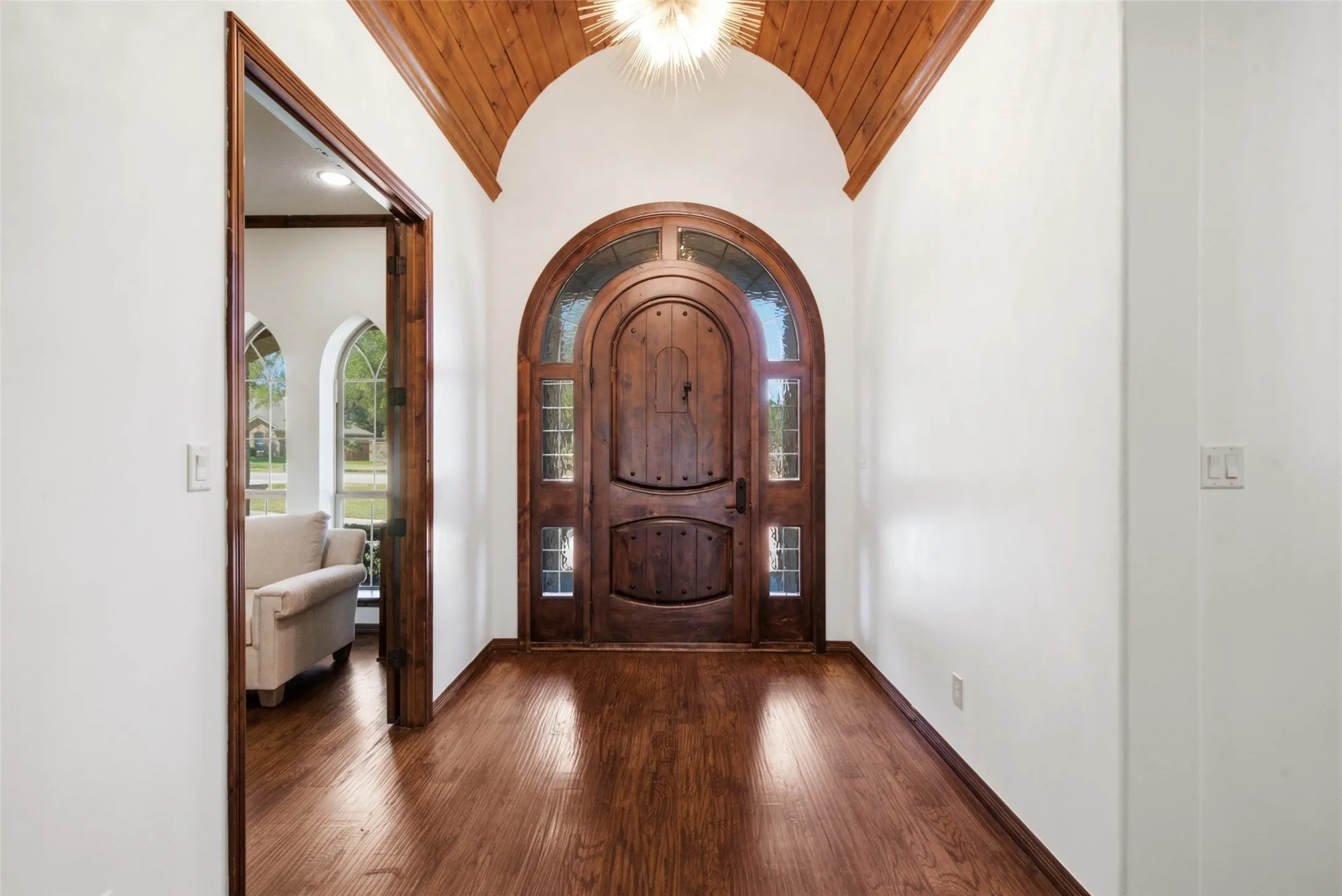 Single Family Residence For Sale in Young County , 116 Timberview Drive, Graham, Texas 76450, 3 Bedroom, 4 Bathroom, 3 Garage spaces, 3,042 Sqft, built in 2013, mls#21372035, Real Estate Agent in Graham, Homes For Sale in Young county, Homes For Sale in Graham, Realtor in Graham Texas, Real Estate Brokerage Independent Realty Texas, Luminita Cordes Realtor