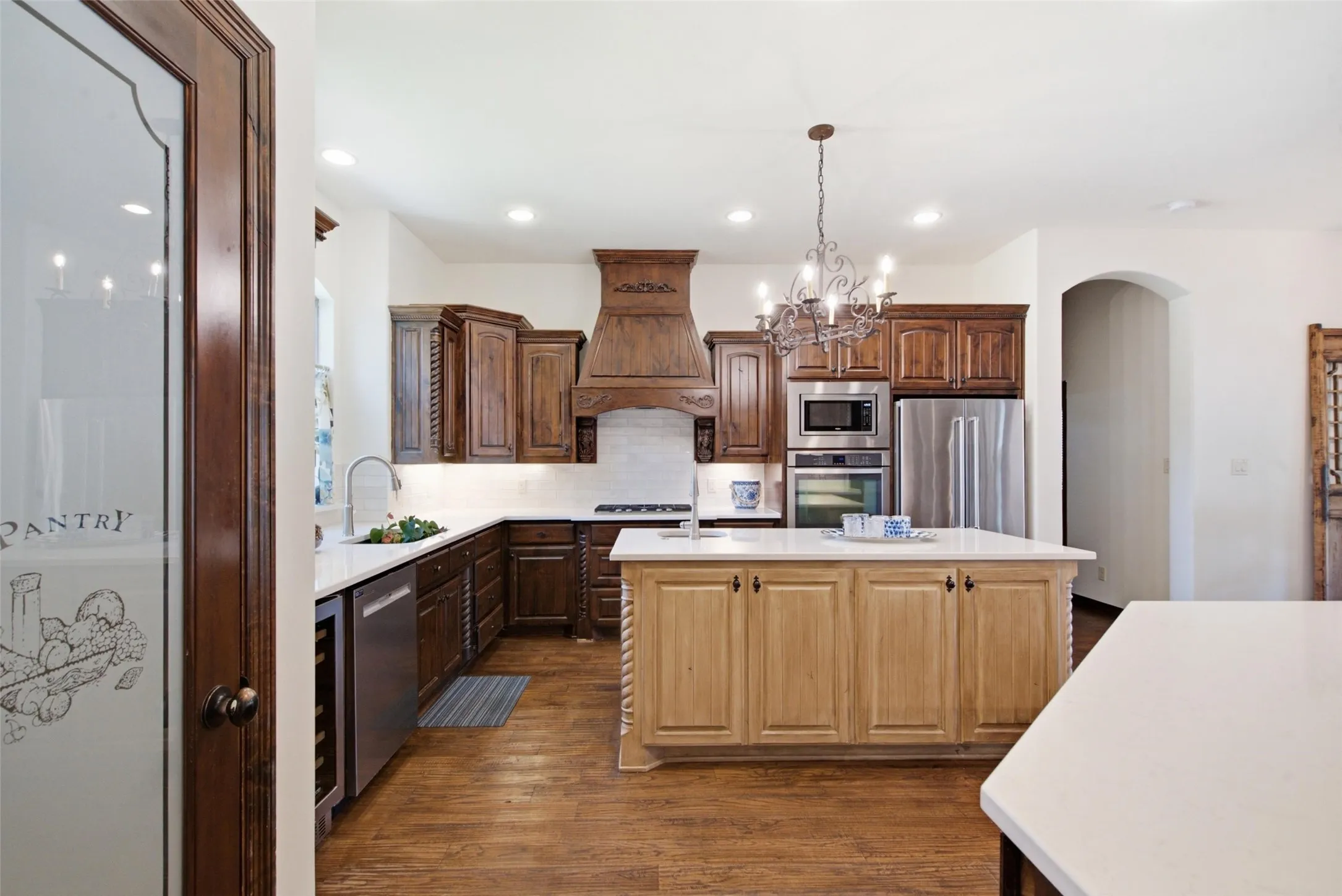 Single Family Residence For Sale in Young County , 116 Timberview Drive, Graham, Texas 76450, 3 Bedroom, 4 Bathroom, 3 Garage spaces, 3,042 Sqft, built in 2013, mls#21372035, Real Estate Agent in Graham, Homes For Sale in Young county, Homes For Sale in Graham, Realtor in Graham Texas, Real Estate Brokerage Independent Realty Texas, Luminita Cordes Realtor