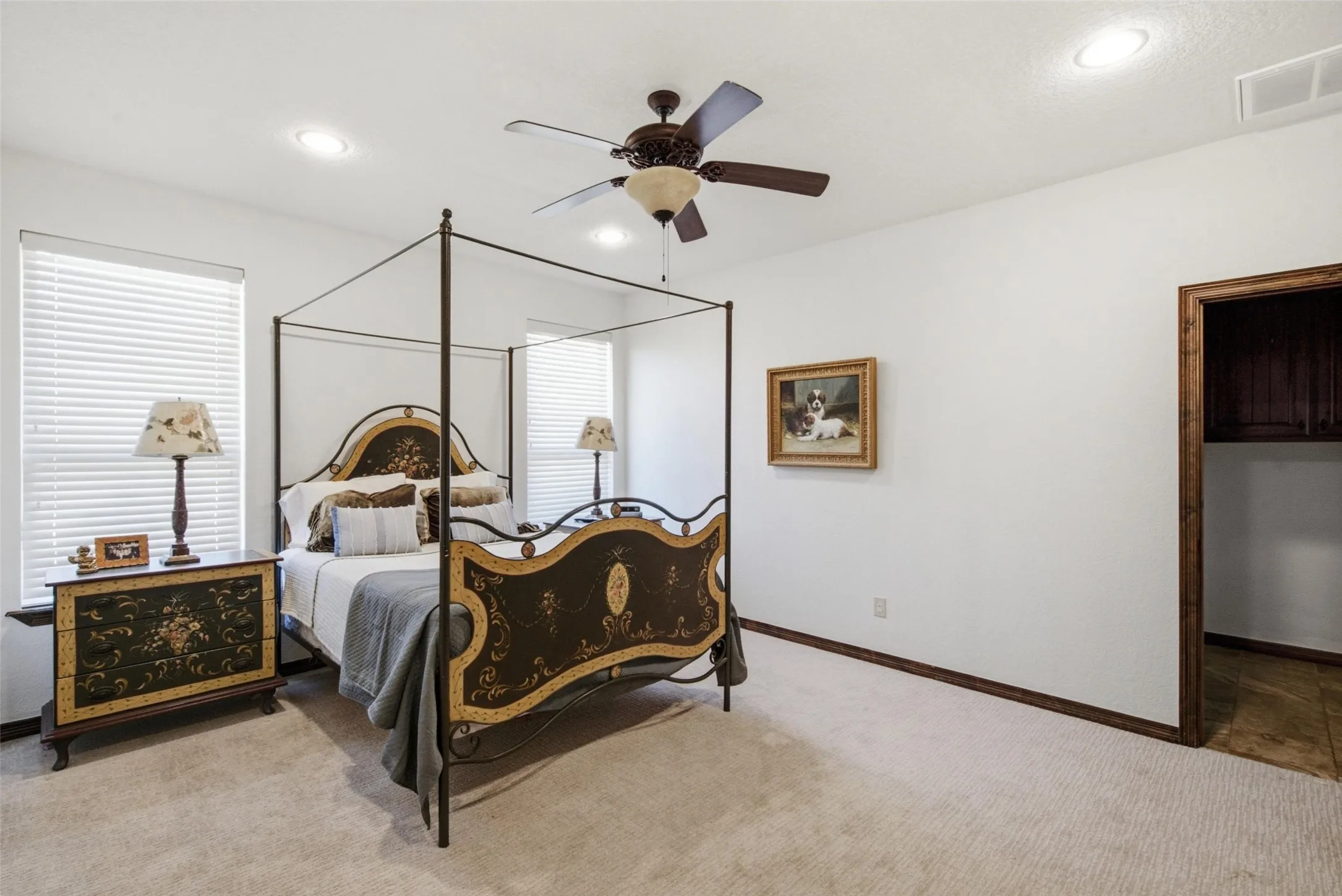 Single Family Residence For Sale in Young County , 116 Timberview Drive, Graham, Texas 76450, 3 Bedroom, 4 Bathroom, 3 Garage spaces, 3,042 Sqft, built in 2013, mls#21372035, Real Estate Agent in Graham, Homes For Sale in Young county, Homes For Sale in Graham, Realtor in Graham Texas, Real Estate Brokerage Independent Realty Texas, Luminita Cordes Realtor