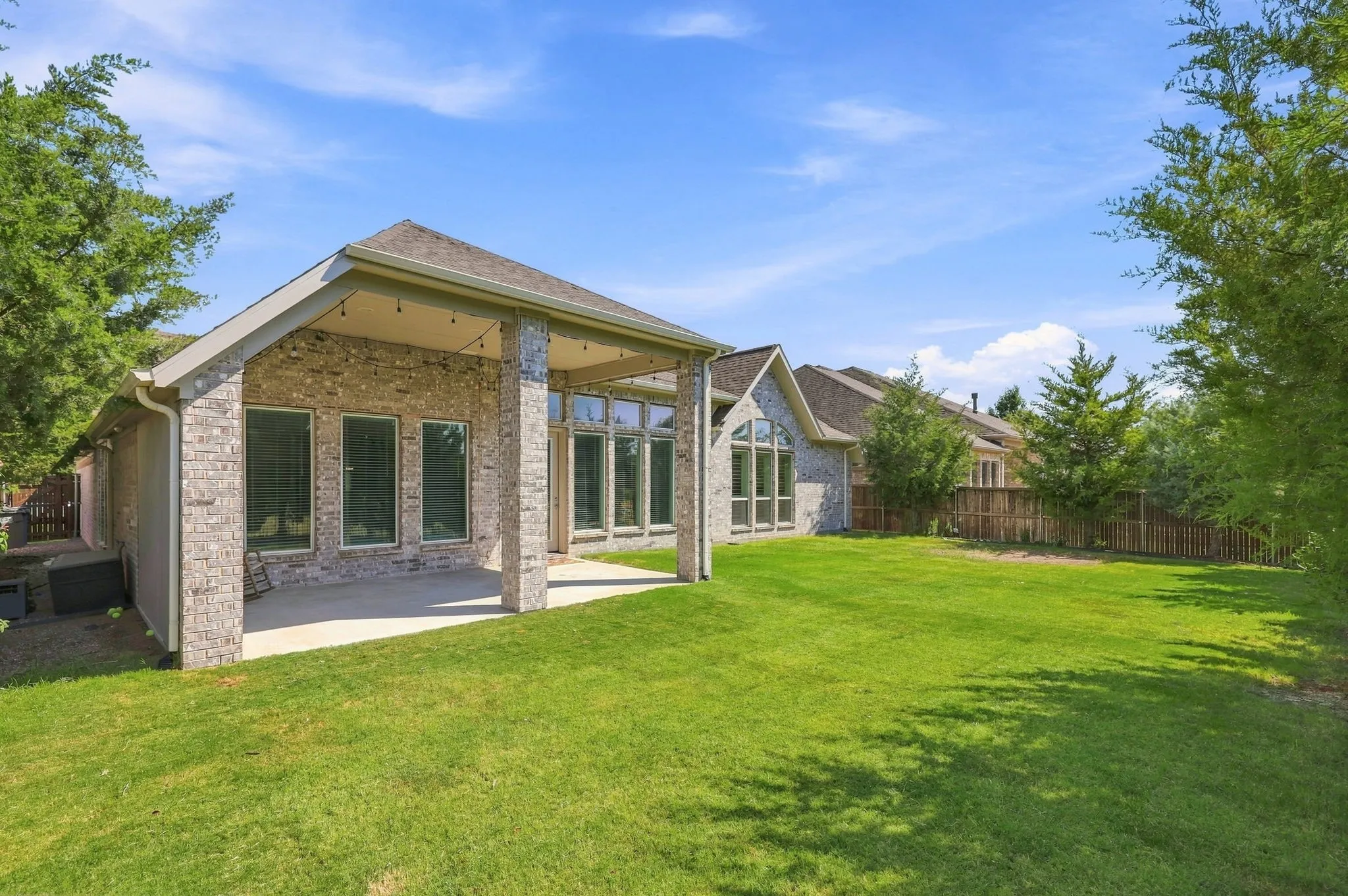 Single Family Residence For Sale in Collin County , 2528 Patton Drive, Melissa, Texas 75454, 4 Bedroom, 4 Bathroom, 3 Garage spaces, 3,117 Sqft, built in 2019, mls#21372137, Real Estate Agent in Melissa, Homes For Sale in Collin county, Homes For Sale in Melissa, Realtor in Melissa Texas, Real Estate Brokerage Independent Realty Texas, Luminita Cordes Realtor