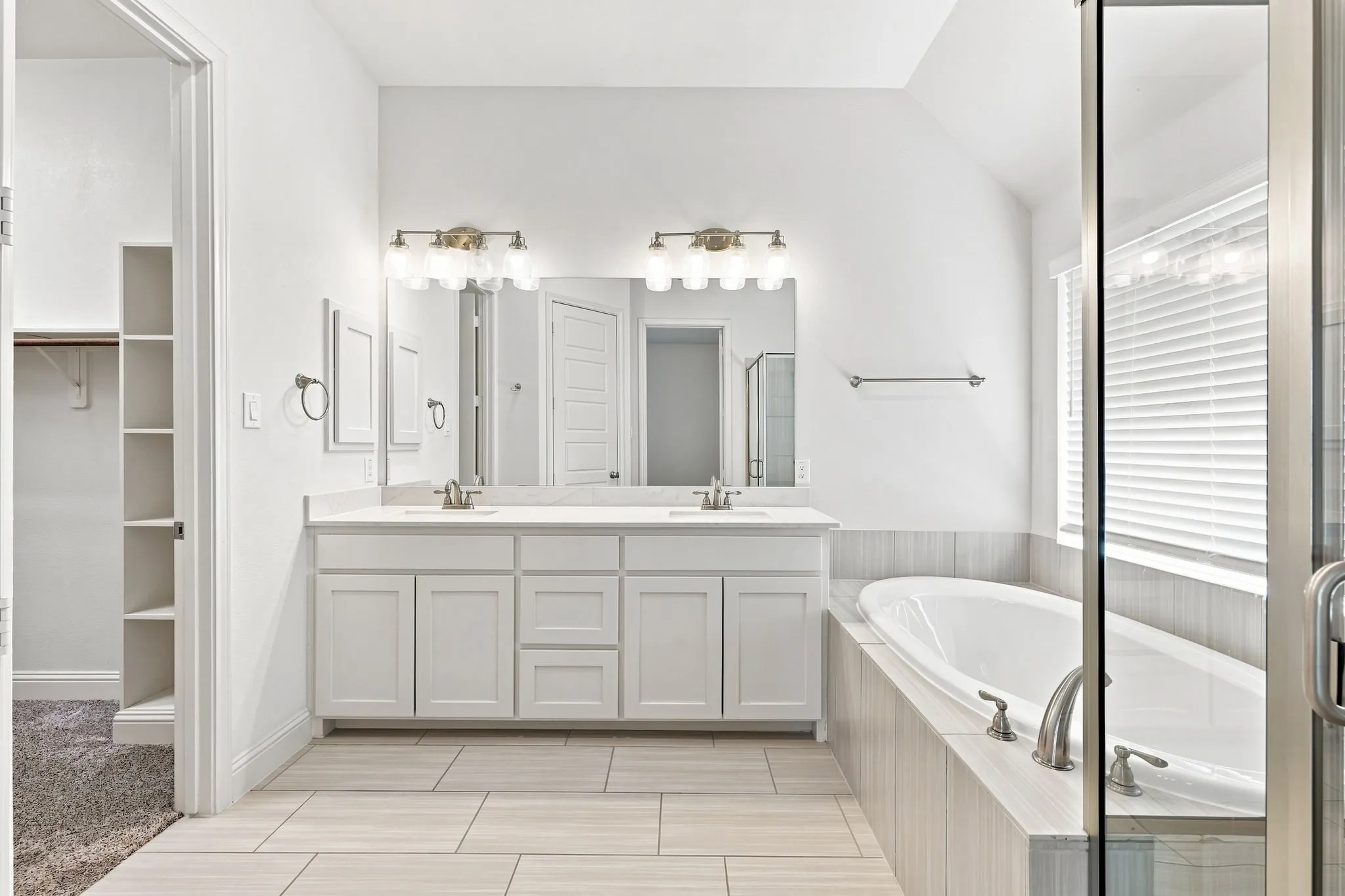 Single Family Residence For Sale in Collin County , 2528 Patton Drive, Melissa, Texas 75454, 4 Bedroom, 4 Bathroom, 3 Garage spaces, 3,117 Sqft, built in 2019, mls#21372137, Real Estate Agent in Melissa, Homes For Sale in Collin county, Homes For Sale in Melissa, Realtor in Melissa Texas, Real Estate Brokerage Independent Realty Texas, Luminita Cordes Realtor