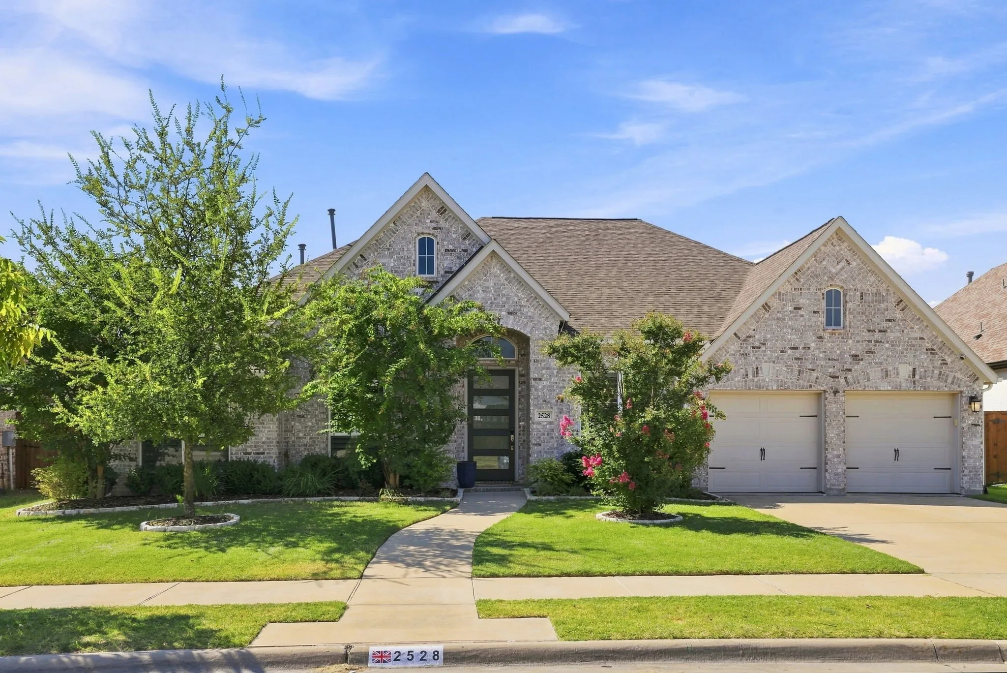 Single Family Residence For Sale in Collin County , 2528 Patton Drive, Melissa, Texas 75454, 4 Bedroom, 4 Bathroom, 3 Garage spaces, 3,117 Sqft, built in 2019, mls#21372137, Real Estate Agent in Melissa, Homes For Sale in Collin county, Homes For Sale in Melissa, Realtor in Melissa Texas, Real Estate Brokerage Independent Realty Texas, Luminita Cordes Realtor