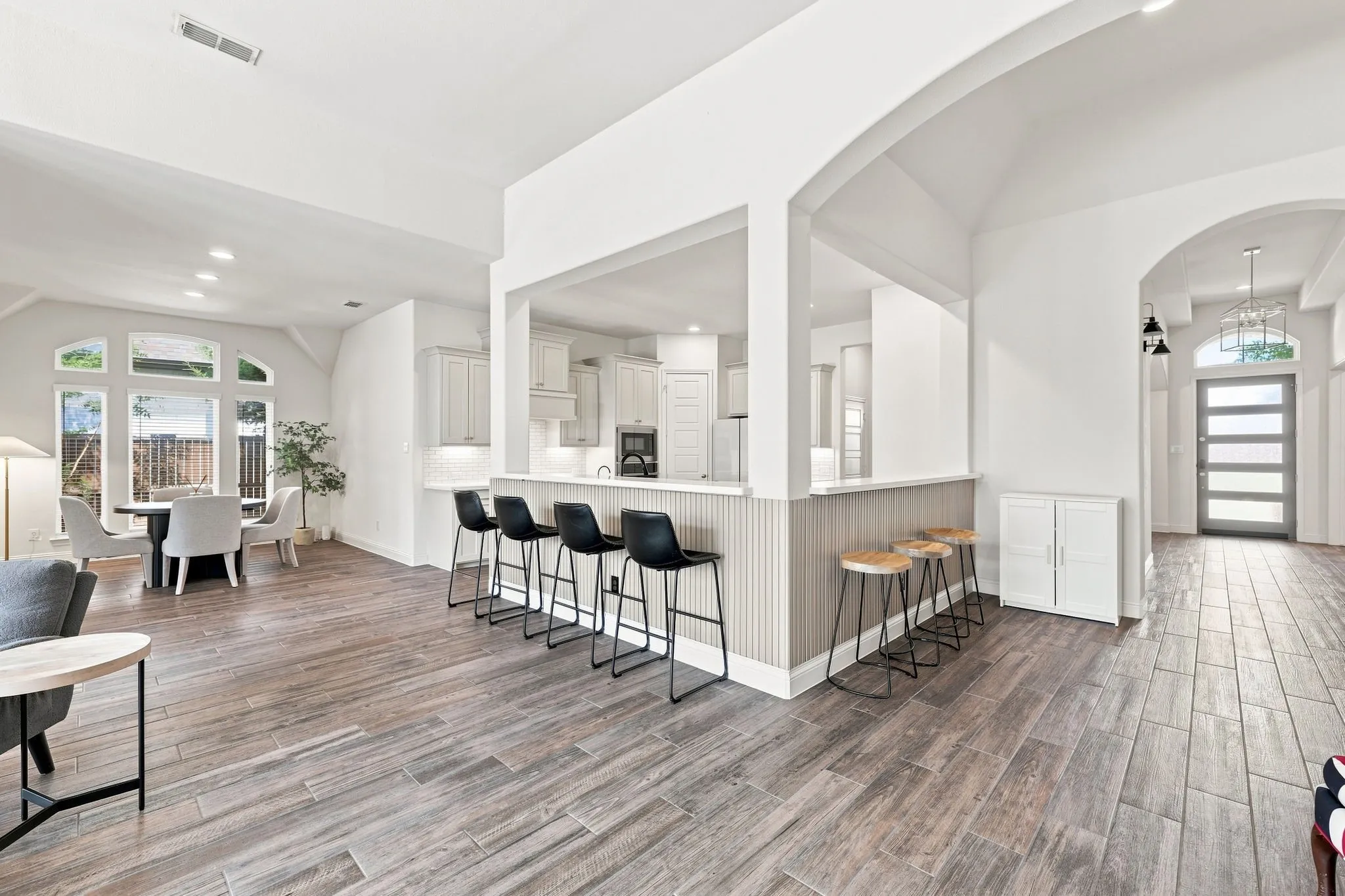 Single Family Residence For Sale in Collin County , 2528 Patton Drive, Melissa, Texas 75454, 4 Bedroom, 4 Bathroom, 3 Garage spaces, 3,117 Sqft, built in 2019, mls#21372137, Real Estate Agent in Melissa, Homes For Sale in Collin county, Homes For Sale in Melissa, Realtor in Melissa Texas, Real Estate Brokerage Independent Realty Texas, Luminita Cordes Realtor