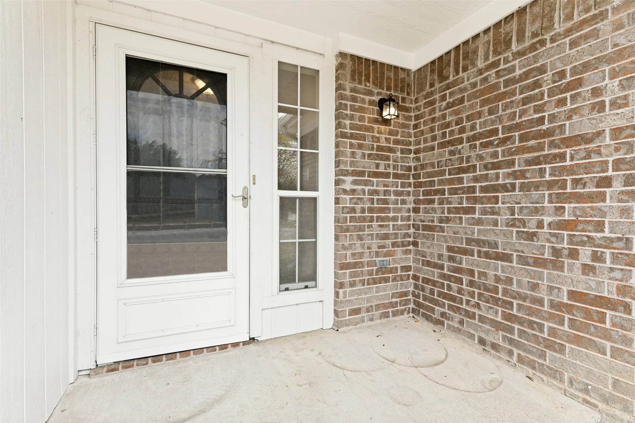 Single Family Residence For Rent in Tarrant County , 200 Cutting Horse Lane, Keller, Texas 76248, 3 Bedroom, 2 Bathroom, 2 Garage spaces, 1,354 Sqft, built in 1991, mls#21372207, Real Estate Agent in Keller, Homes For Rent in Tarrant county, Homes For Rent in Keller, Realtor in Keller Texas, Real Estate Brokerage Independent Realty Texas, Luminita Cordes Realtor