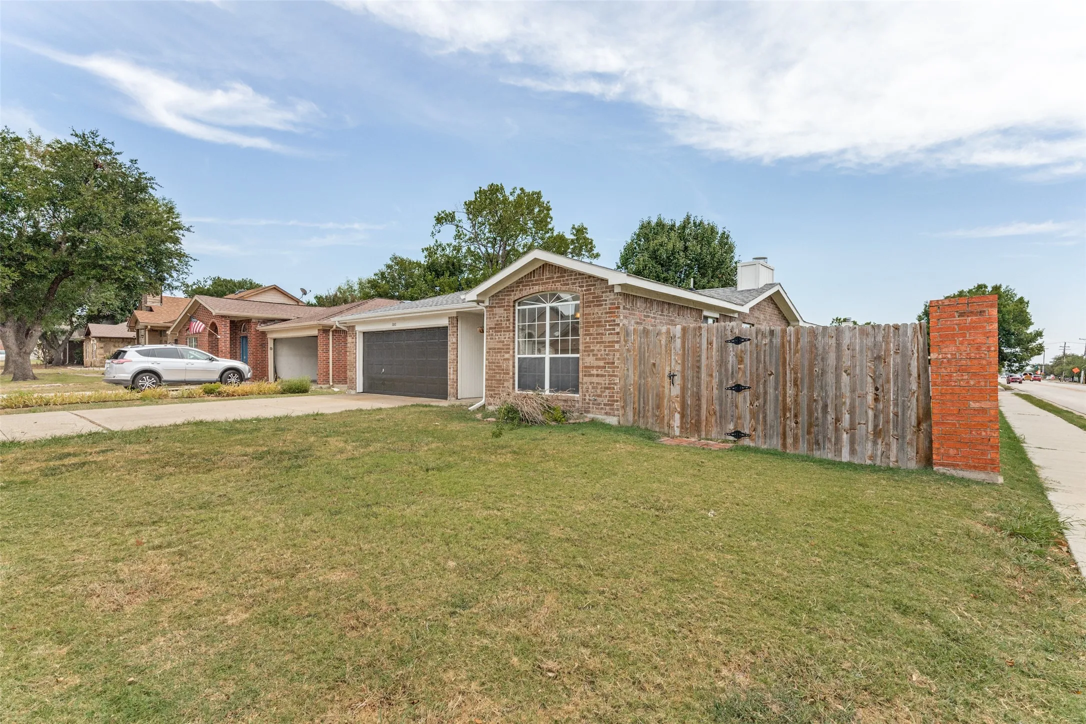 Single Family Residence For Rent in Tarrant County , 200 Cutting Horse Lane, Keller, Texas 76248, 3 Bedroom, 2 Bathroom, 2 Garage spaces, 1,354 Sqft, built in 1991, mls#21372207, Real Estate Agent in Keller, Homes For Rent in Tarrant county, Homes For Rent in Keller, Realtor in Keller Texas, Real Estate Brokerage Independent Realty Texas, Luminita Cordes Realtor