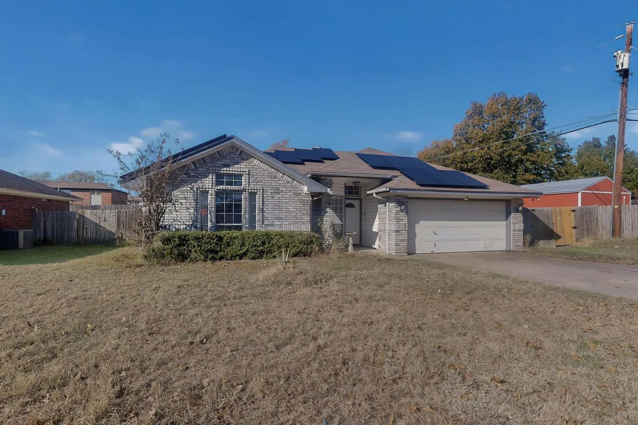 Single Family Residence For Sale in Johnson County , 107 Catie Lane, Joshua, Texas 76058, 3 Bedroom, 2 Bathroom, 2 Garage spaces, 1,234 Sqft, built in 1998, mls#21372391, Real Estate Agent in Joshua, Homes For Sale in Johnson county, Homes For Sale in Joshua, Realtor in Joshua Texas, Real Estate Brokerage Independent Realty Texas, Luminita Cordes Realtor