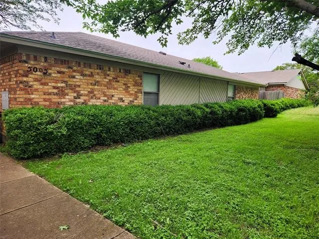 Quadruplex For Sale in Tarrant County , 5005 Geddes Avenue, Fort Worth, Texas 76107, 4 Bedroom, 4 Bathroom, Garage spaces, 0 Sqft, built in 1982, mls#21372140, Real Estate Agent in Fort Worth, Homes For Sale in Tarrant county, Homes For Sale in Fort Worth, Realtor in Fort Worth Texas, Real Estate Brokerage Independent Realty Texas, Luminita Cordes Realtor