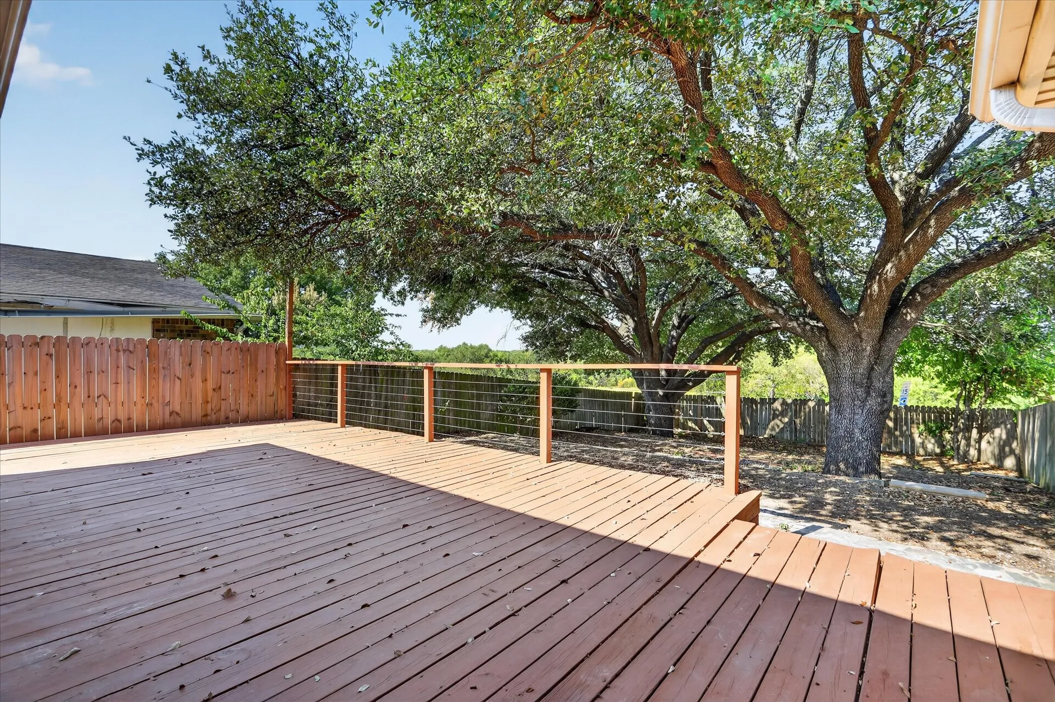 Single Family Residence For Rent in Denton County , 1800 Tree Line Drive, Carrollton, Texas 75007, 3 Bedroom, 2 Bathroom, 2 Garage spaces, 1,853 Sqft, built in 1977, mls#21372398, Real Estate Agent in Carrollton, Homes For Rent in Denton county, Homes For Rent in Carrollton, Realtor in Carrollton Texas, Real Estate Brokerage Independent Realty Texas, Luminita Cordes Realtor