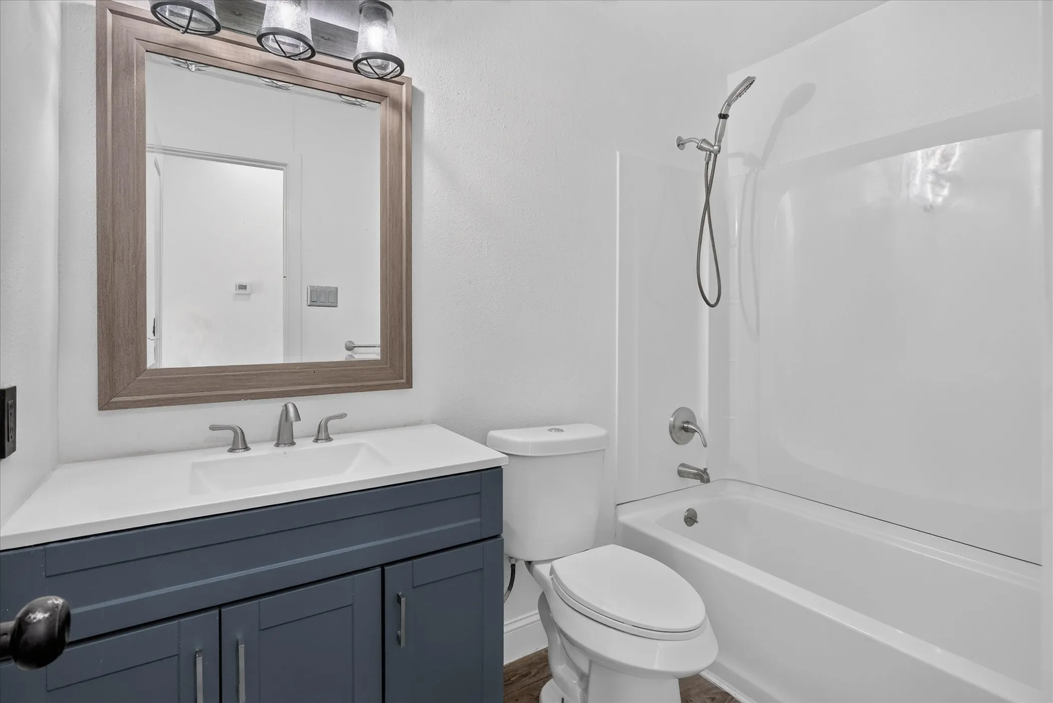 Single Family Residence For Rent in Denton County , 1800 Tree Line Drive, Carrollton, Texas 75007, 3 Bedroom, 2 Bathroom, 2 Garage spaces, 1,853 Sqft, built in 1977, mls#21372398, Real Estate Agent in Carrollton, Homes For Rent in Denton county, Homes For Rent in Carrollton, Realtor in Carrollton Texas, Real Estate Brokerage Independent Realty Texas, Luminita Cordes Realtor
