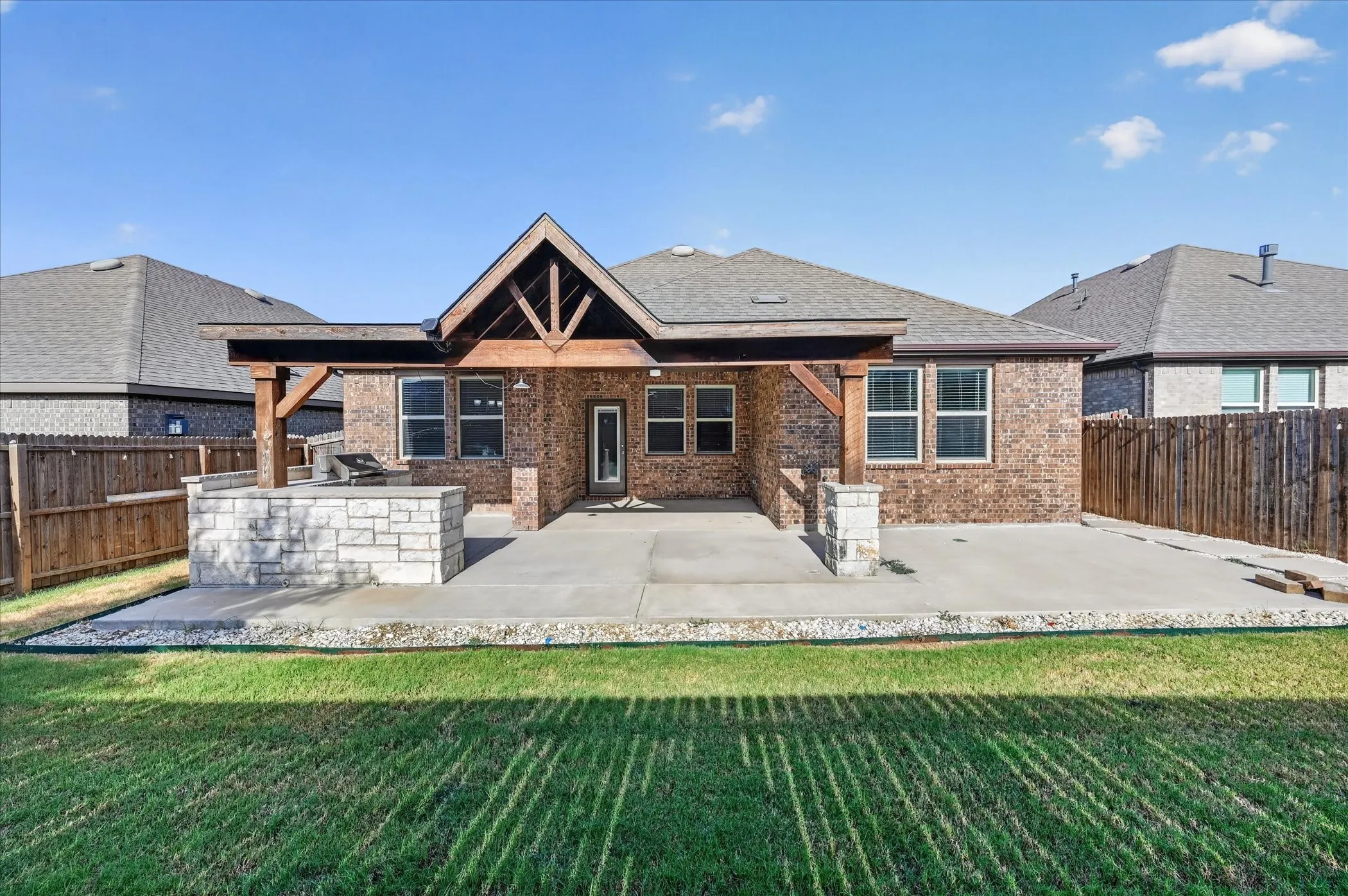 Single Family Residence For Rent in Denton County , 11324 Blaze Street, Aubrey, Texas 76227, 4 Bedroom, 2 Bathroom, 2 Garage spaces, 1,847 Sqft, built in 2019, mls#21372353, Real Estate Agent in Aubrey, Homes For Rent in Denton county, Homes For Rent in Aubrey, Realtor in Aubrey Texas, Real Estate Brokerage Independent Realty Texas, Luminita Cordes Realtor