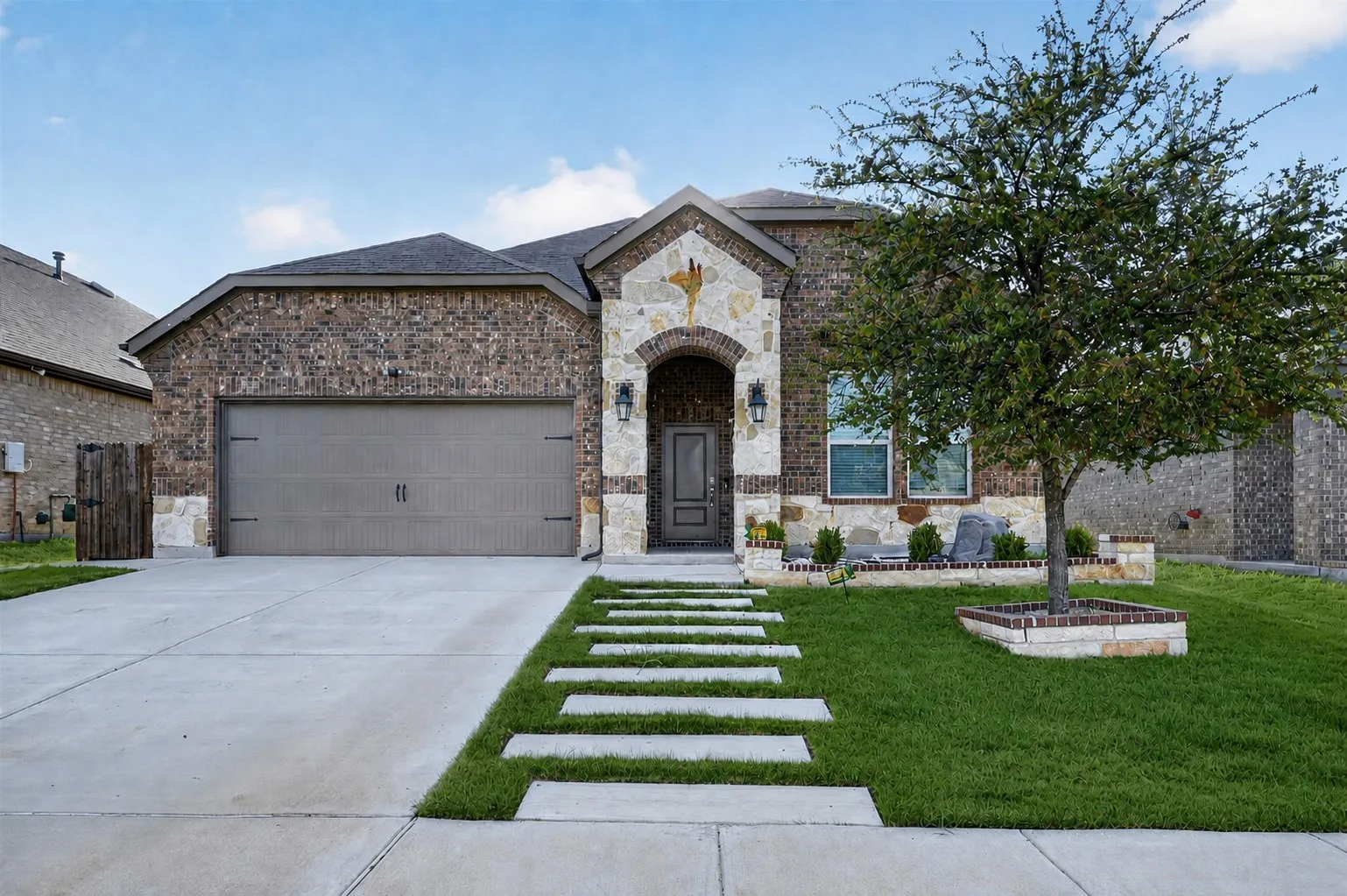 Single Family Residence For Rent in Denton County , 11324 Blaze Street, Aubrey, Texas 76227, 4 Bedroom, 2 Bathroom, 2 Garage spaces, 1,847 Sqft, built in 2019, mls#21372353, Real Estate Agent in Aubrey, Homes For Rent in Denton county, Homes For Rent in Aubrey, Realtor in Aubrey Texas, Real Estate Brokerage Independent Realty Texas, Luminita Cordes Realtor