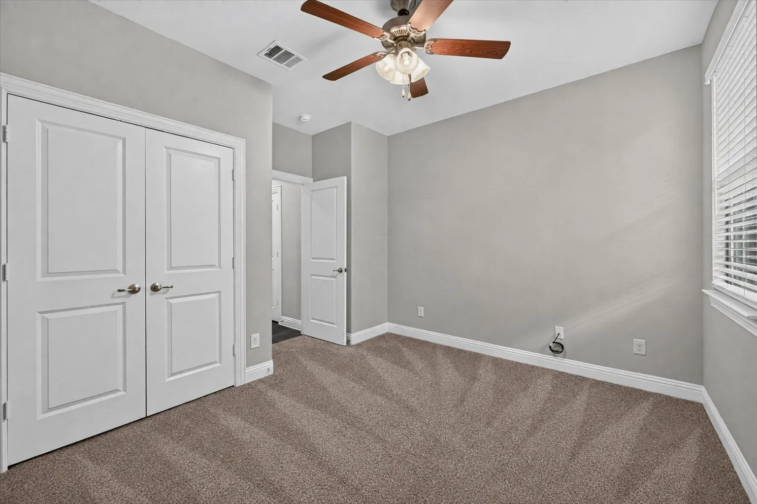 Single Family Residence For Rent in Denton County , 11324 Blaze Street, Aubrey, Texas 76227, 4 Bedroom, 2 Bathroom, 2 Garage spaces, 1,847 Sqft, built in 2019, mls#21372353, Real Estate Agent in Aubrey, Homes For Rent in Denton county, Homes For Rent in Aubrey, Realtor in Aubrey Texas, Real Estate Brokerage Independent Realty Texas, Luminita Cordes Realtor