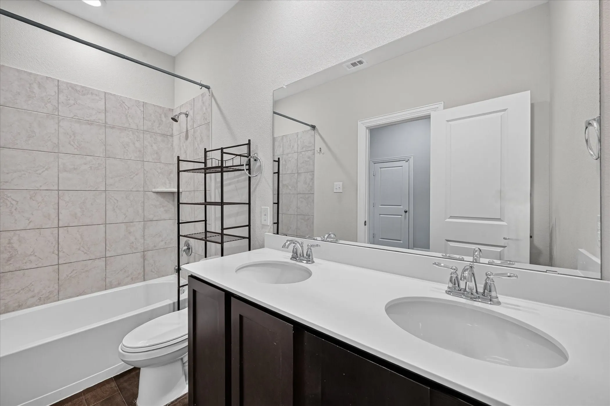 Single Family Residence For Rent in Denton County , 11324 Blaze Street, Aubrey, Texas 76227, 4 Bedroom, 2 Bathroom, 2 Garage spaces, 1,847 Sqft, built in 2019, mls#21372353, Real Estate Agent in Aubrey, Homes For Rent in Denton county, Homes For Rent in Aubrey, Realtor in Aubrey Texas, Real Estate Brokerage Independent Realty Texas, Luminita Cordes Realtor