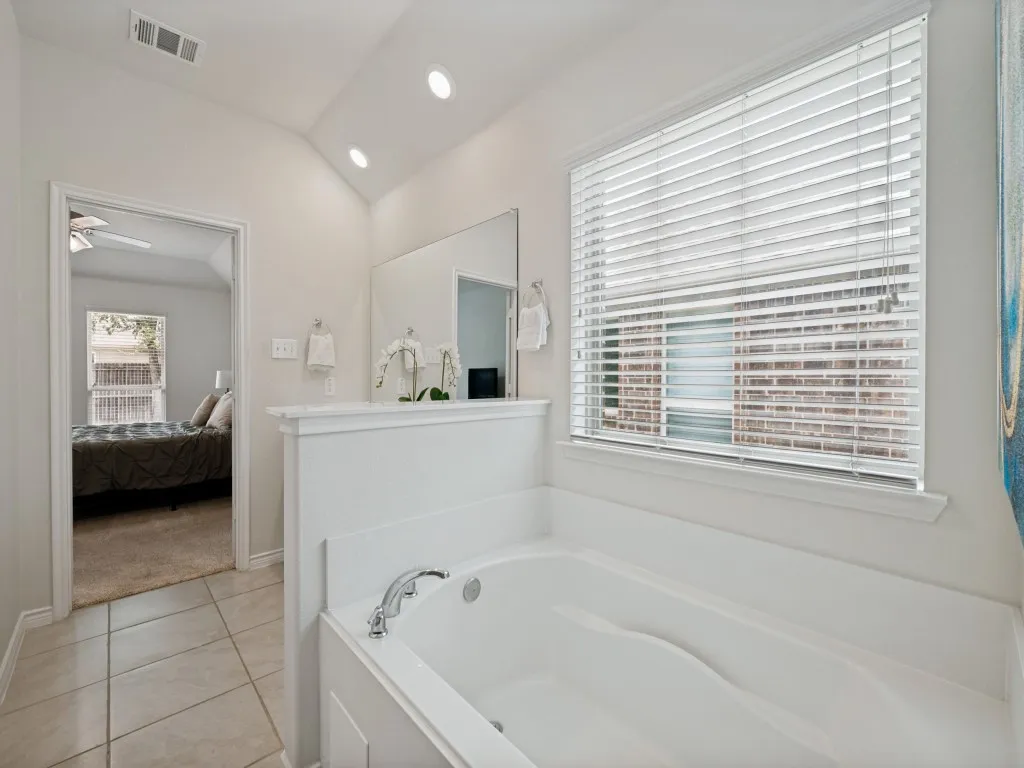 Single Family Residence For Sale in Collin County , 10208 Kemah Place, Mc Kinney, Texas 75071, 3 Bedroom, 2 Bathroom, 2 Garage spaces, 1,897 Sqft, built in 2018, mls#21358721, Real Estate Agent in Mc Kinney, Homes For Sale in Collin county, Homes For Sale in Mc Kinney, Realtor in Mc Kinney Texas, Real Estate Brokerage Independent Realty Texas, Luminita Cordes Realtor