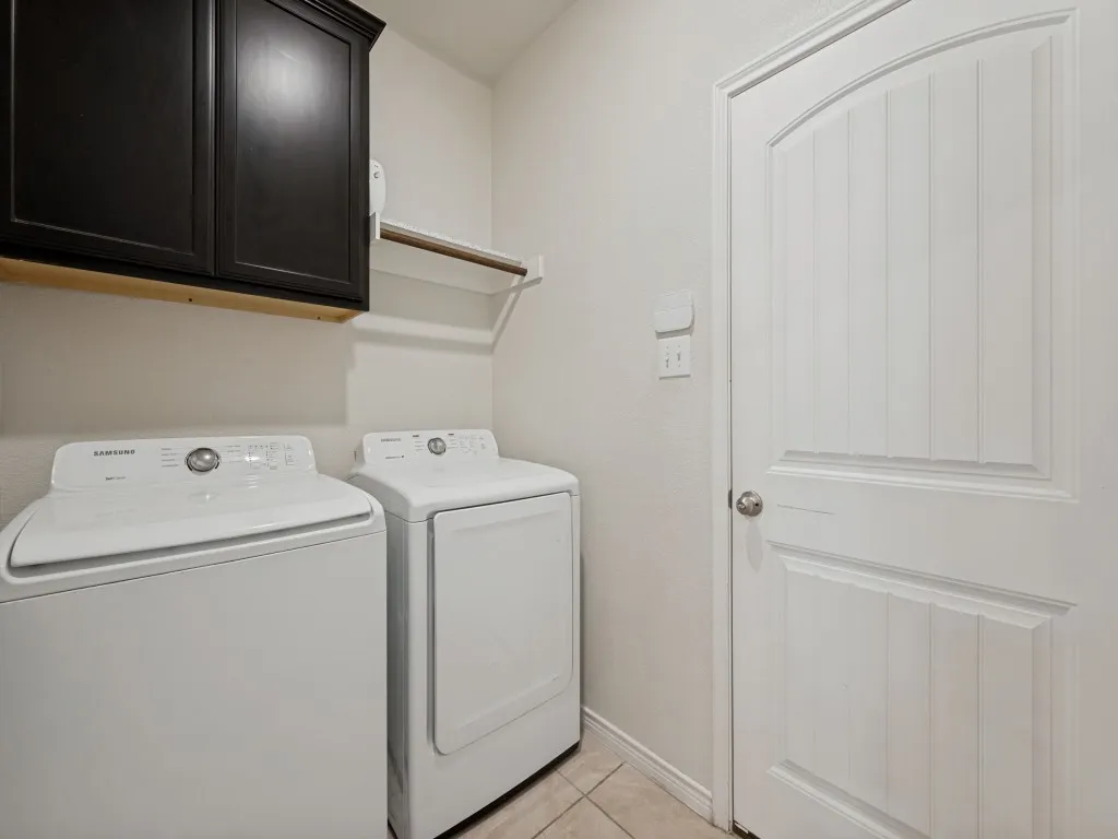 Single Family Residence For Sale in Collin County , 10208 Kemah Place, Mc Kinney, Texas 75071, 3 Bedroom, 2 Bathroom, 2 Garage spaces, 1,897 Sqft, built in 2018, mls#21358721, Real Estate Agent in Mc Kinney, Homes For Sale in Collin county, Homes For Sale in Mc Kinney, Realtor in Mc Kinney Texas, Real Estate Brokerage Independent Realty Texas, Luminita Cordes Realtor