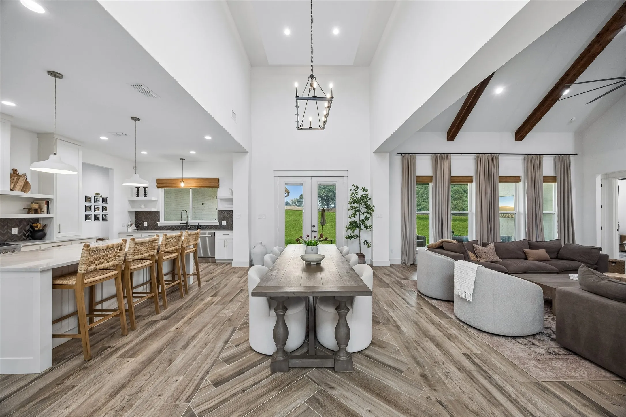 Single Family Residence For Sale in Parker County , 1032 Bluebonnet Ridge, Weatherford, Texas 76087, 4 Bedroom, 4 Bathroom, 3 Garage spaces, 3,076 Sqft, built in 2022, mls#21363834, Real Estate Agent in Weatherford, Homes For Sale in Parker county, Homes For Sale in Weatherford, Realtor in Weatherford Texas, Real Estate Brokerage Independent Realty Texas, Luminita Cordes Realtor