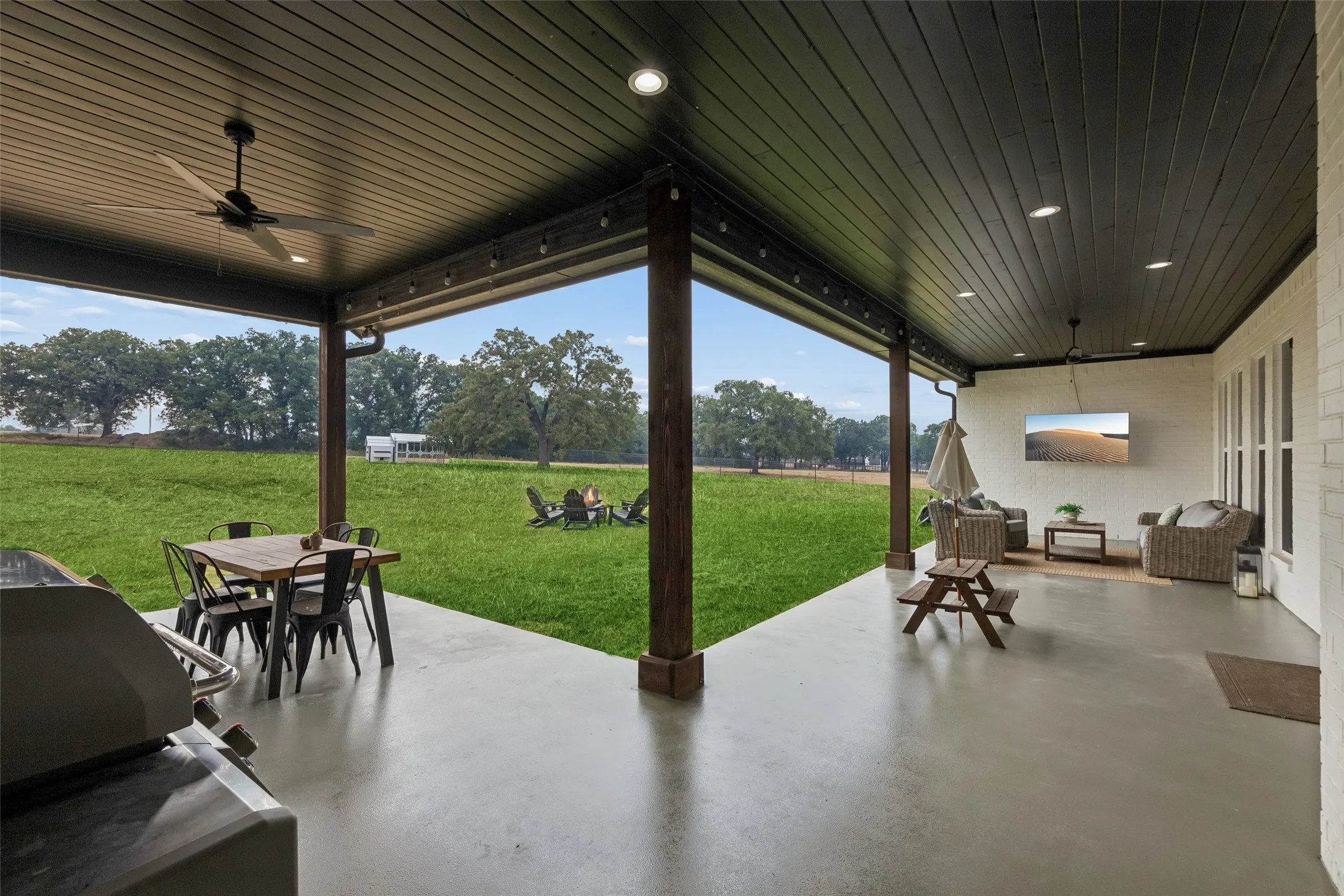 Single Family Residence For Sale in Parker County , 1032 Bluebonnet Ridge, Weatherford, Texas 76087, 4 Bedroom, 4 Bathroom, 3 Garage spaces, 3,076 Sqft, built in 2022, mls#21363834, Real Estate Agent in Weatherford, Homes For Sale in Parker county, Homes For Sale in Weatherford, Realtor in Weatherford Texas, Real Estate Brokerage Independent Realty Texas, Luminita Cordes Realtor