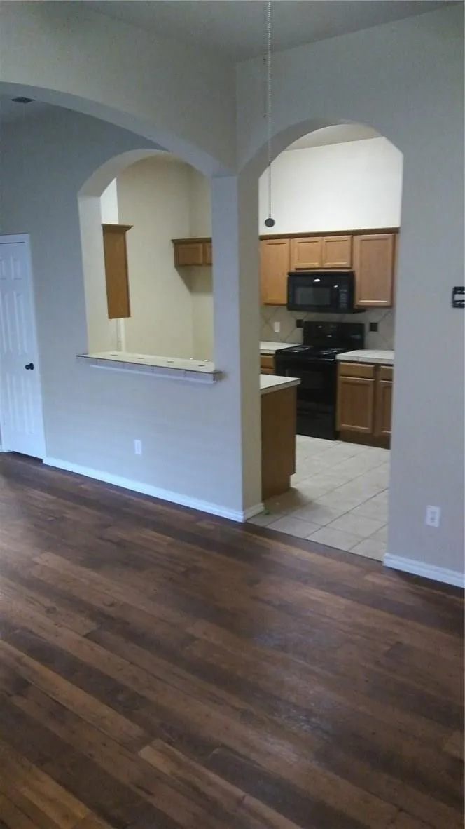 Duplex For Rent in Tarrant County , 1413 Piedmont Drive, Mansfield, Texas 76063, 3 Bedroom, 2 Bathroom, 2 Garage spaces, 1,181 Sqft, built in 2007, mls#21372400, Real Estate Agent in Mansfield, Homes For Rent in Tarrant county, Homes For Rent in Mansfield, Realtor in Mansfield Texas, Real Estate Brokerage Independent Realty Texas, Luminita Cordes Realtor