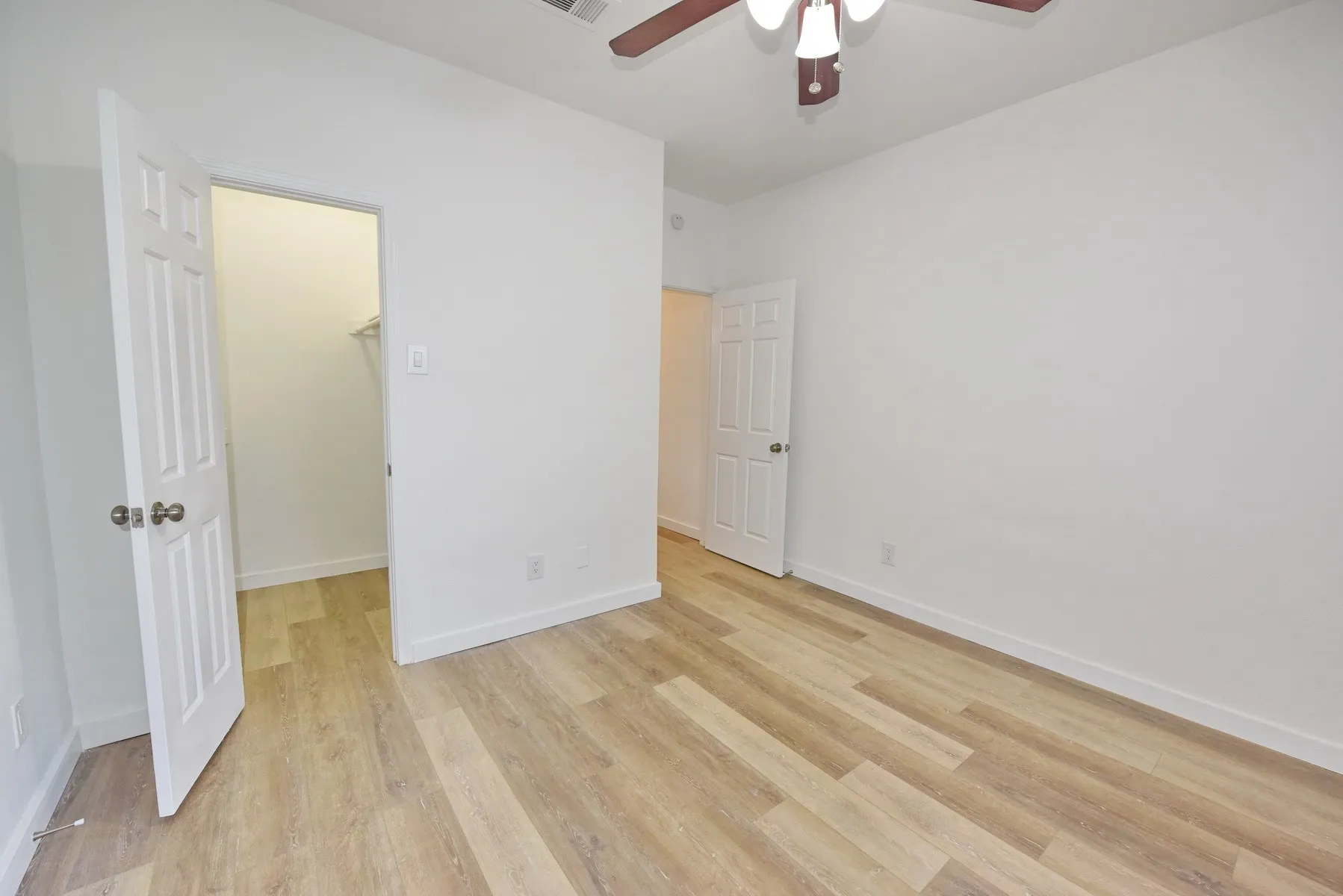Condominium For Rent in Dallas County , 3701 Cedarplaza Lane 108, Dallas, Texas 75209, 1 Bedroom, 1 Bathroom, Garage spaces, 661 Sqft, built in 1986, mls#21372403, Real Estate Agent in Dallas, Homes For Rent in Dallas county, Homes For Rent in Dallas, Realtor in Dallas Texas, Real Estate Brokerage Independent Realty Texas, Luminita Cordes Realtor