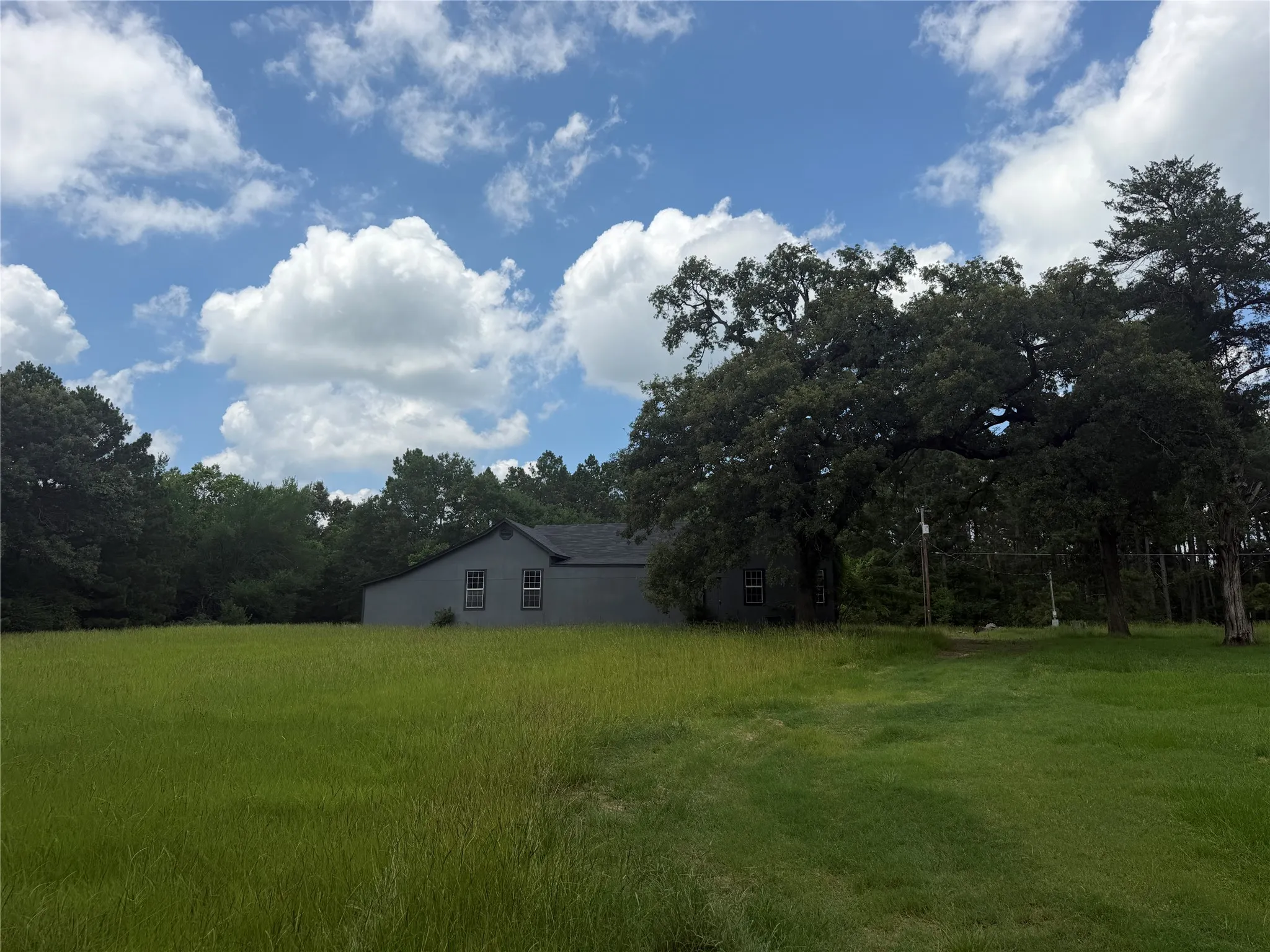 Single Family Residence For Sale in Anderson County , 2071 W Point Tap Road, Palestine, Texas 75803, 3 Bedroom, 2 Bathroom, 1 Garage spaces, 1,976 Sqft, built in 1900, mls#21372412, Real Estate Agent in Palestine, Homes For Sale in Anderson county, Homes For Sale in Palestine, Realtor in Palestine Texas, Real Estate Brokerage Independent Realty Texas, Luminita Cordes Realtor