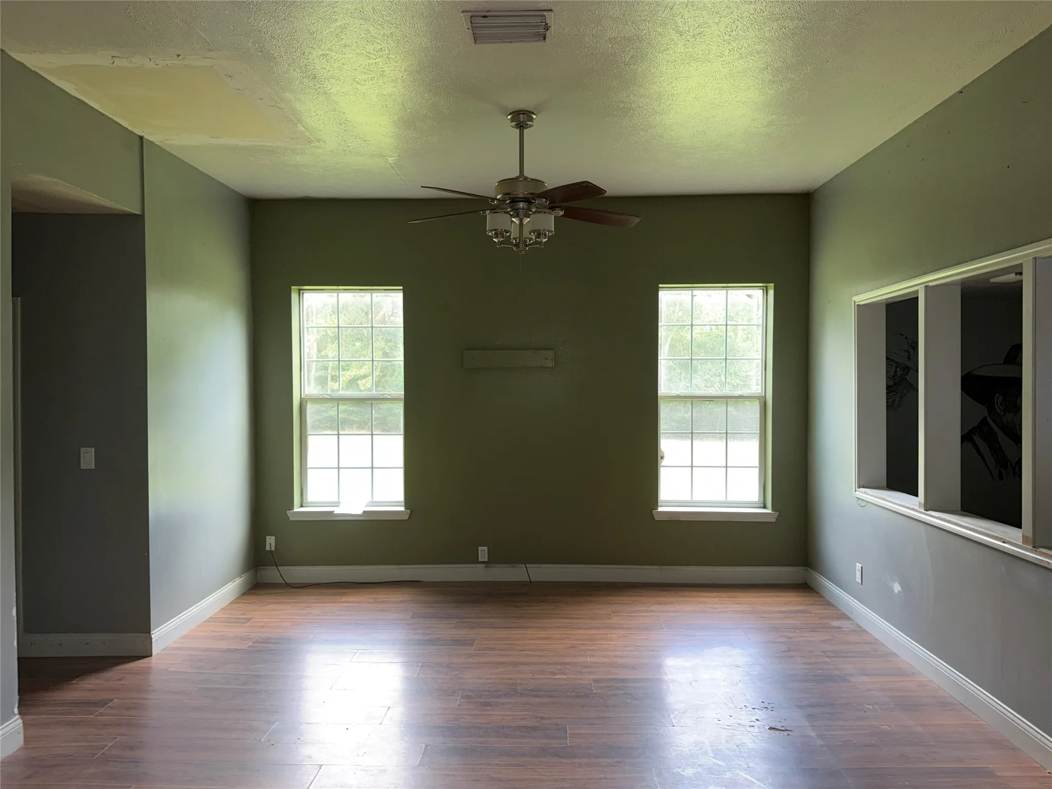 Single Family Residence For Sale in Anderson County , 2071 W Point Tap Road, Palestine, Texas 75803, 3 Bedroom, 2 Bathroom, 1 Garage spaces, 1,976 Sqft, built in 1900, mls#21372412, Real Estate Agent in Palestine, Homes For Sale in Anderson county, Homes For Sale in Palestine, Realtor in Palestine Texas, Real Estate Brokerage Independent Realty Texas, Luminita Cordes Realtor