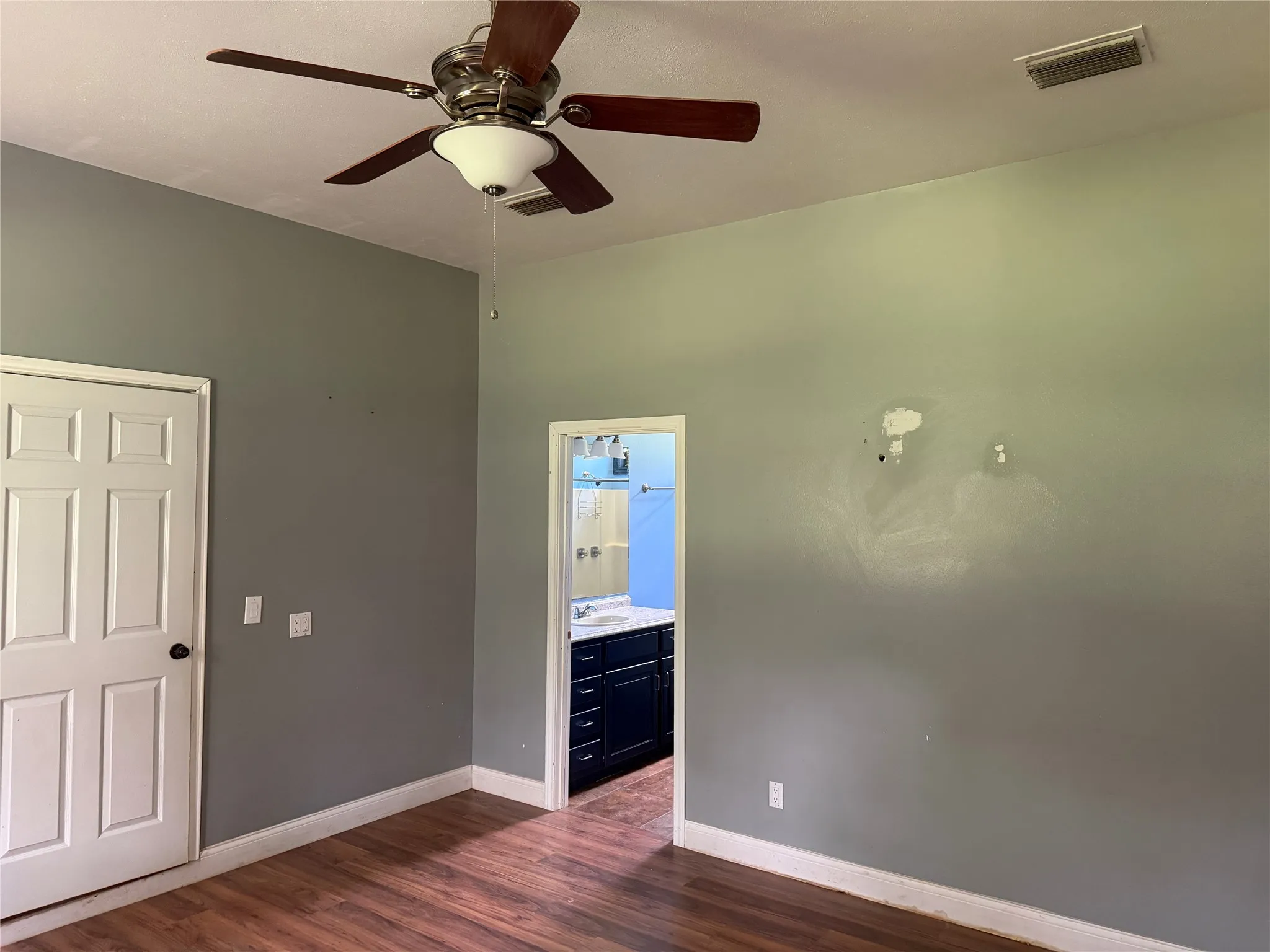 Single Family Residence For Sale in Anderson County , 2071 W Point Tap Road, Palestine, Texas 75803, 3 Bedroom, 2 Bathroom, 1 Garage spaces, 1,976 Sqft, built in 1900, mls#21372412, Real Estate Agent in Palestine, Homes For Sale in Anderson county, Homes For Sale in Palestine, Realtor in Palestine Texas, Real Estate Brokerage Independent Realty Texas, Luminita Cordes Realtor
