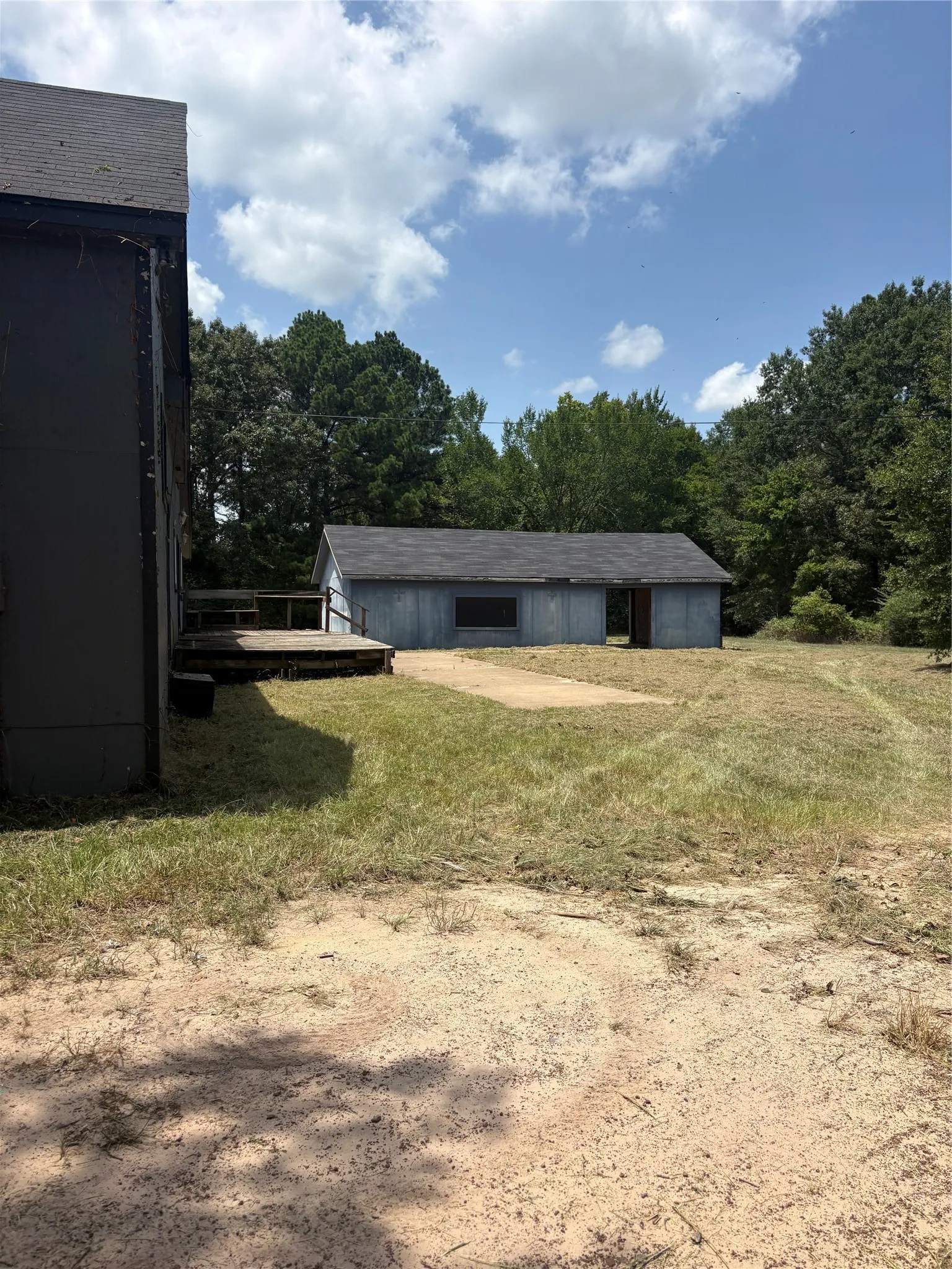 Single Family Residence For Sale in Anderson County , 2071 W Point Tap Road, Palestine, Texas 75803, 3 Bedroom, 2 Bathroom, 1 Garage spaces, 1,976 Sqft, built in 1900, mls#21372412, Real Estate Agent in Palestine, Homes For Sale in Anderson county, Homes For Sale in Palestine, Realtor in Palestine Texas, Real Estate Brokerage Independent Realty Texas, Luminita Cordes Realtor