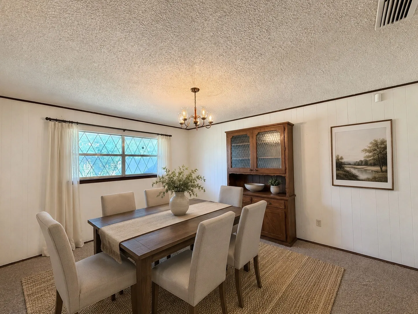 Single Family Residence For Rent in Fannin County , 3858 N US Highway 69 Highway, Leonard, Texas 75452, 3 Bedroom, 2 Bathroom, 2 Garage spaces, 1,818 Sqft, built in 1971, mls#21372410, Real Estate Agent in Leonard, Homes For Rent in Fannin county, Homes For Rent in Leonard, Realtor in Leonard Texas, Real Estate Brokerage Independent Realty Texas, Luminita Cordes Realtor