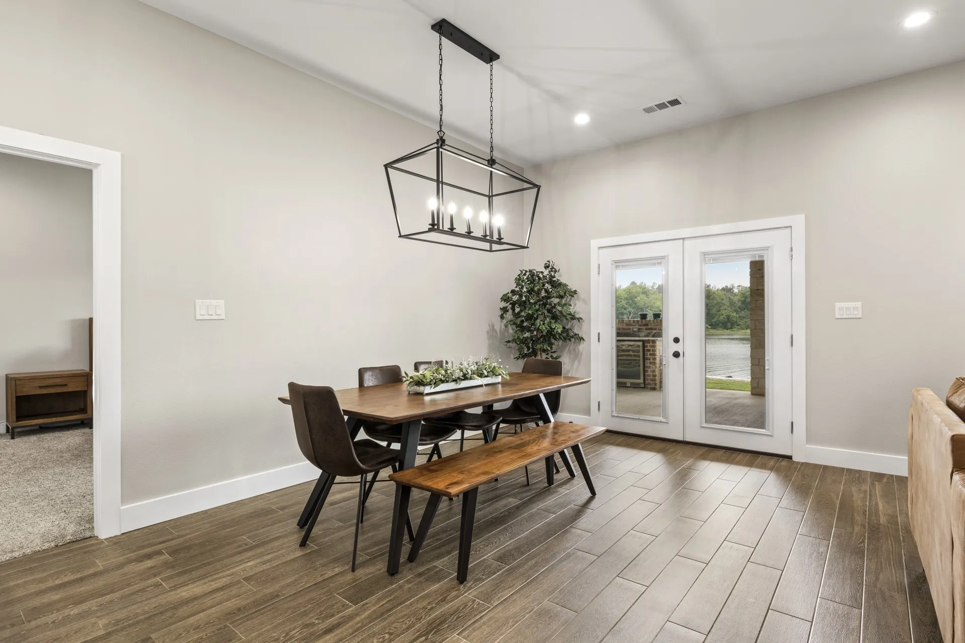 Single Family Residence For Sale in Titus County , 419 Lost Lake Trail, Mt Pleasant, Texas 75455, 4 Bedroom, 3 Bathroom, 2 Garage spaces, 2,578 Sqft, built in 2021, mls#21371914, Real Estate Agent in Mt Pleasant, Homes For Sale in Titus county, Homes For Sale in Mt Pleasant, Realtor in Mt Pleasant Texas, Real Estate Brokerage Independent Realty Texas, Luminita Cordes Realtor