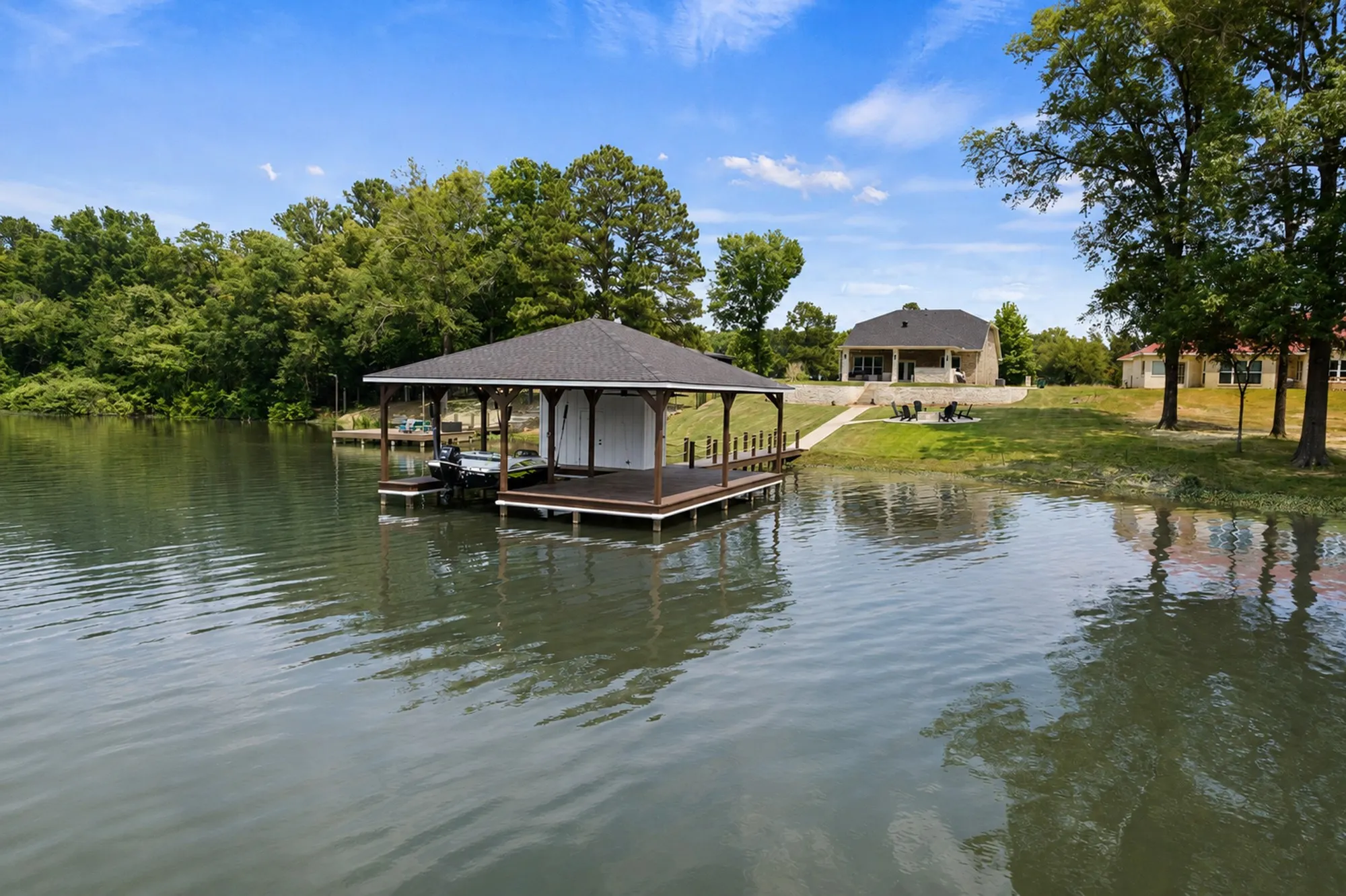 Single Family Residence For Sale in Titus County , 419 Lost Lake Trail, Mt Pleasant, Texas 75455, 4 Bedroom, 3 Bathroom, 2 Garage spaces, 2,578 Sqft, built in 2021, mls#21371914, Real Estate Agent in Mt Pleasant, Homes For Sale in Titus county, Homes For Sale in Mt Pleasant, Realtor in Mt Pleasant Texas, Real Estate Brokerage Independent Realty Texas, Luminita Cordes Realtor