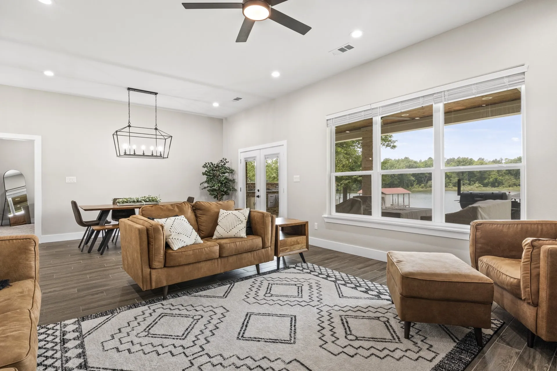 Single Family Residence For Sale in Titus County , 419 Lost Lake Trail, Mt Pleasant, Texas 75455, 4 Bedroom, 3 Bathroom, 2 Garage spaces, 2,578 Sqft, built in 2021, mls#21371914, Real Estate Agent in Mt Pleasant, Homes For Sale in Titus county, Homes For Sale in Mt Pleasant, Realtor in Mt Pleasant Texas, Real Estate Brokerage Independent Realty Texas, Luminita Cordes Realtor